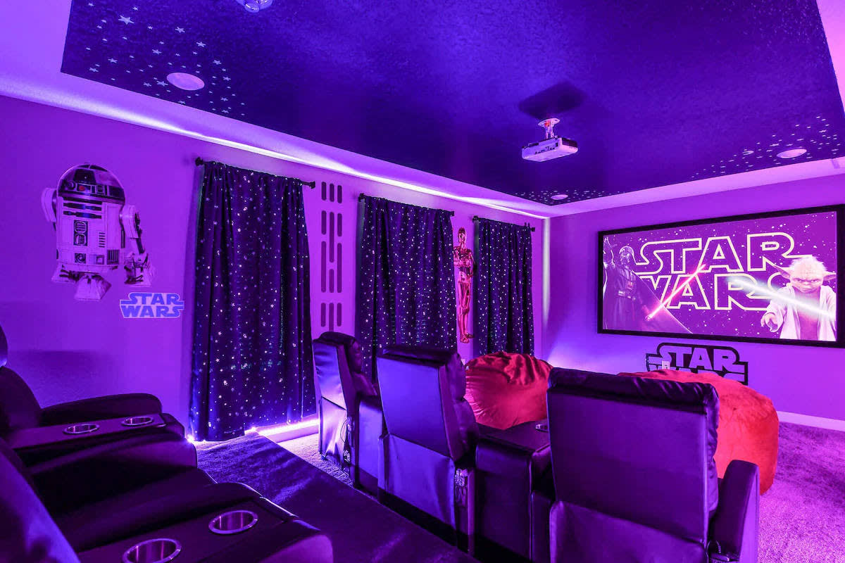 Spacious villa w/pool & waterpark access