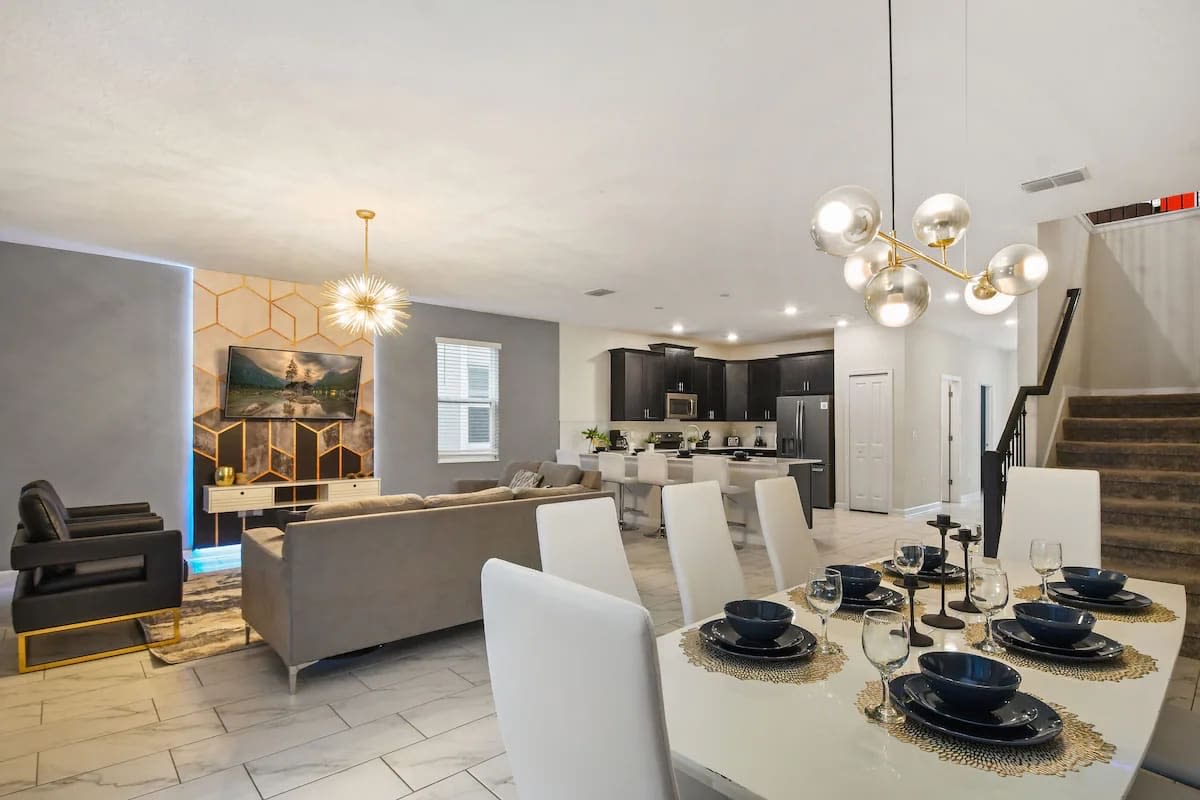 Spacious villa w/pool & waterpark access