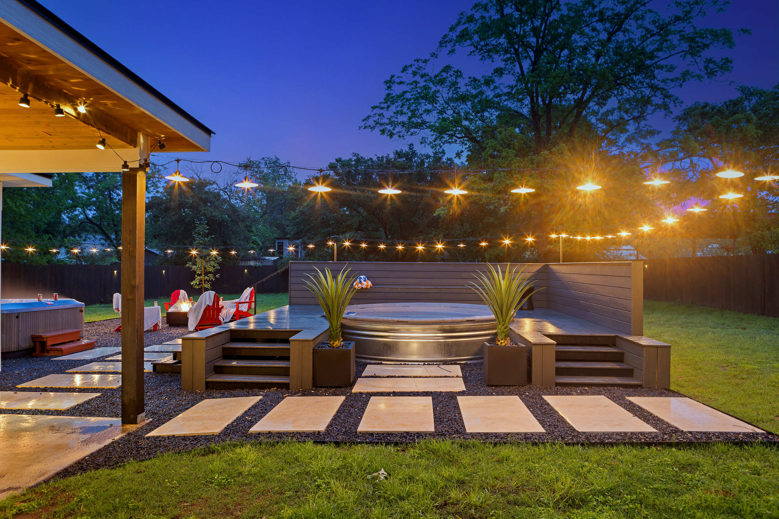Kilted Cowboy - Cowboy Pool, Hot Tub & Fire Pit - Fredericksburg, TX