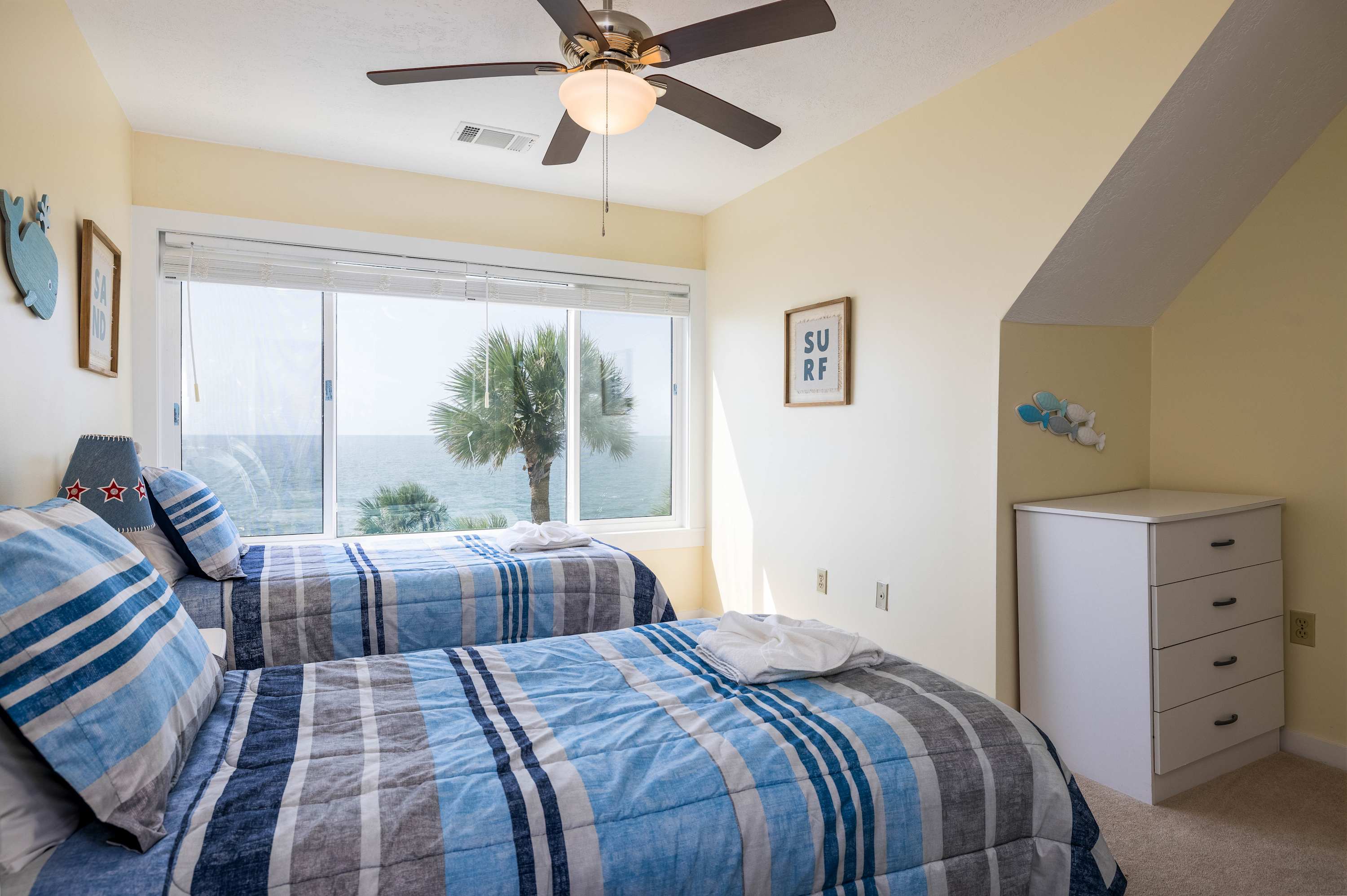 643 Newhaven Stunning Ocean View | Photo 17