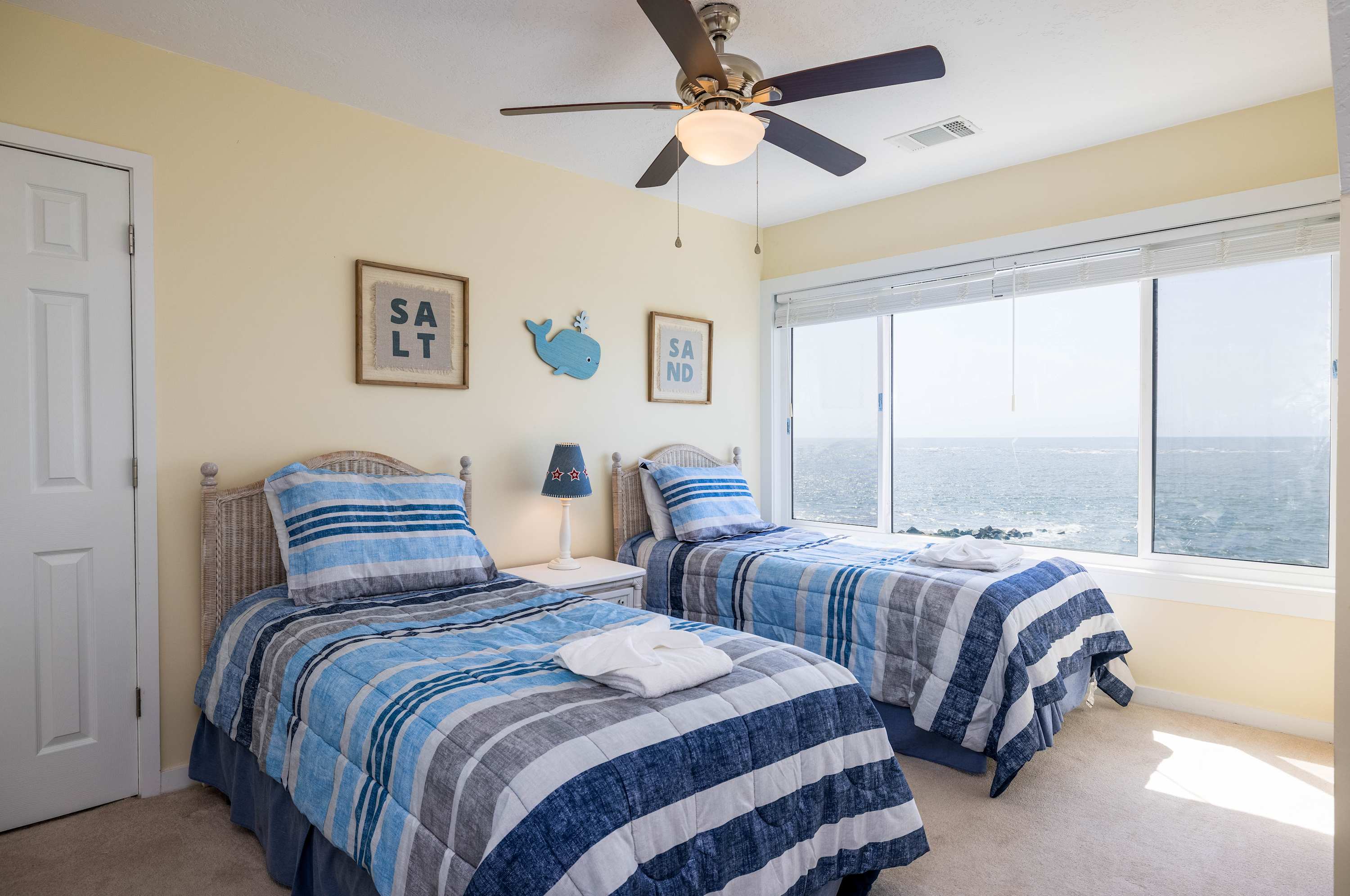 643 Newhaven Stunning Ocean View | Photo 16