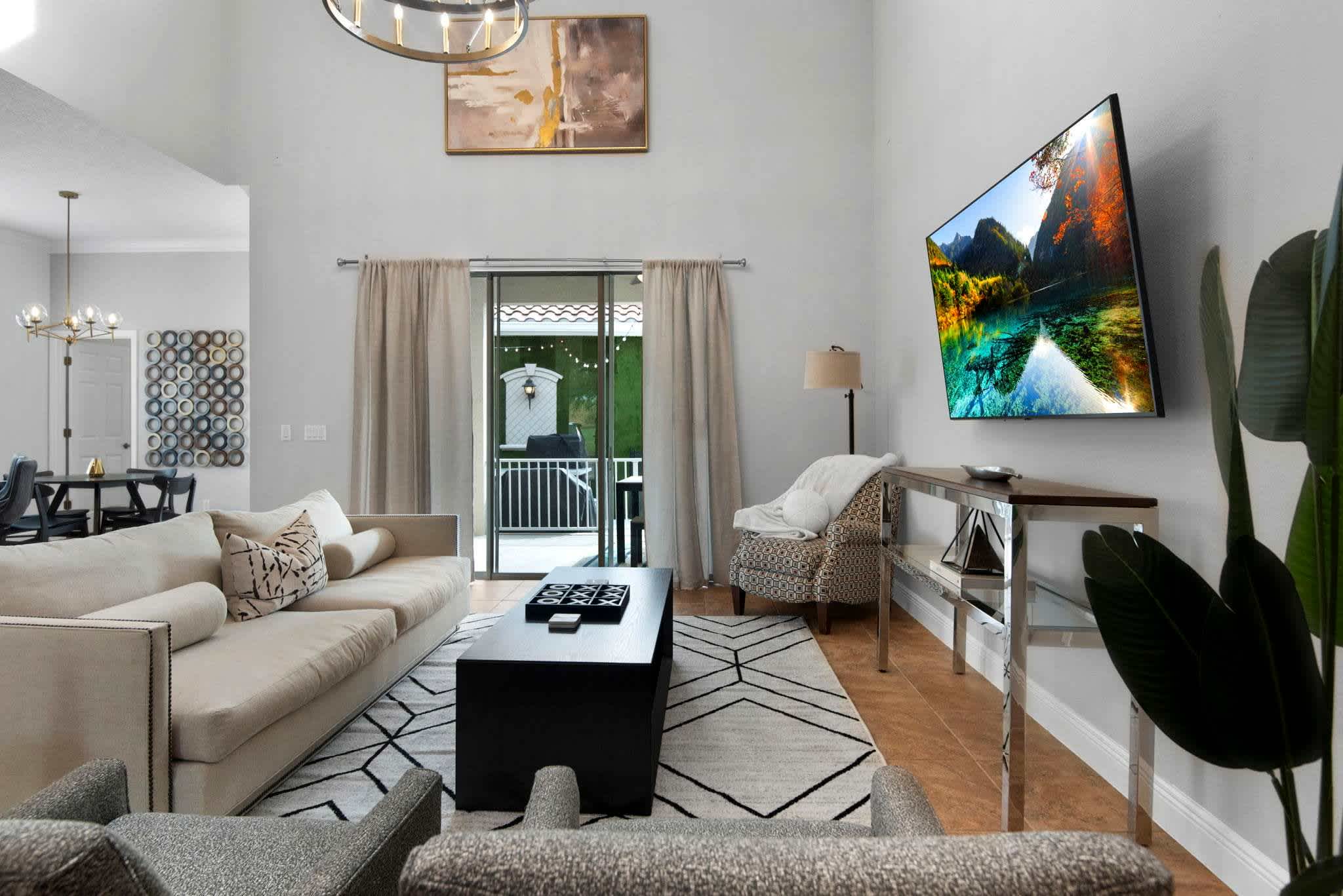 Spacious villa w/pool & game room