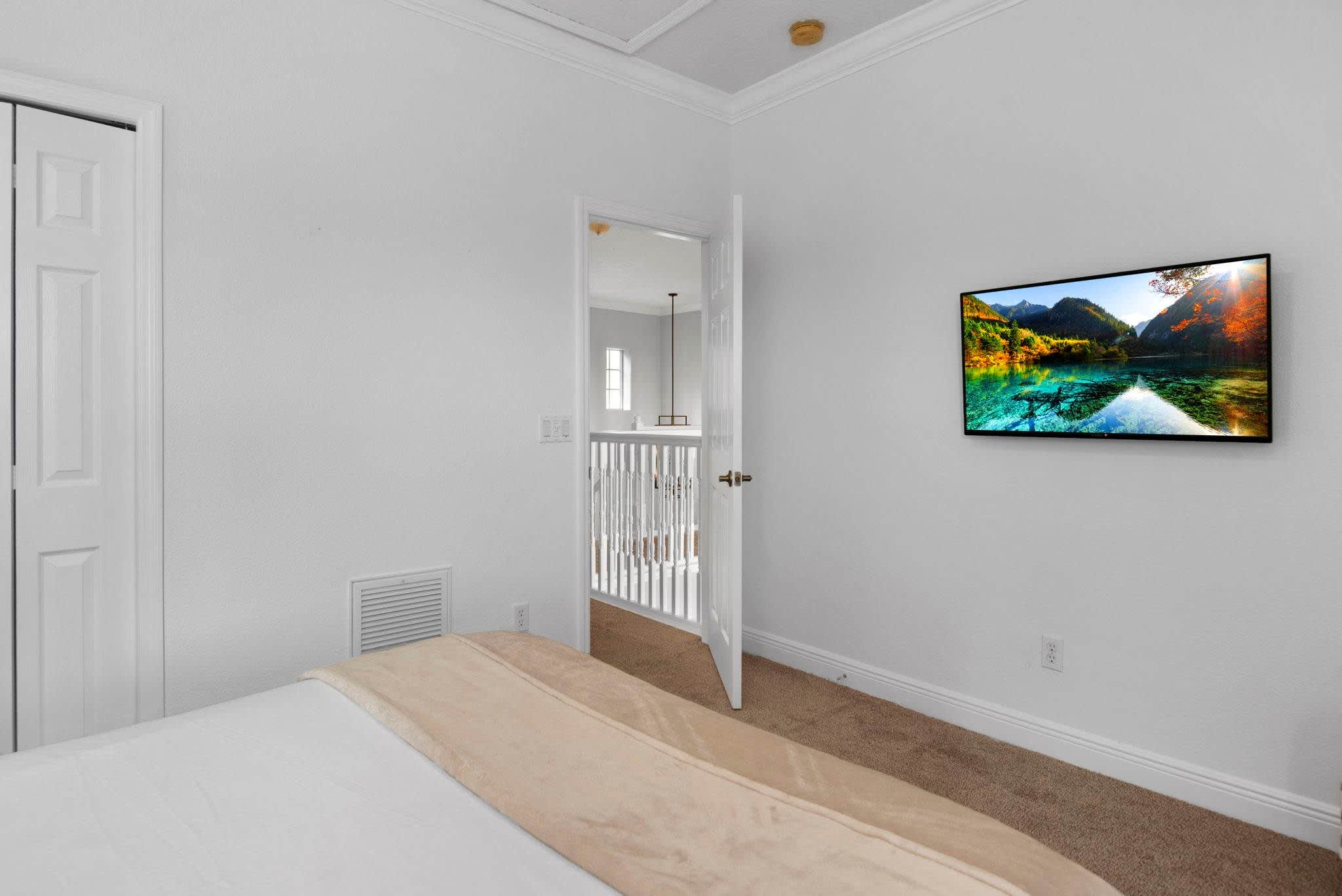 Spacious villa w/pool & game room