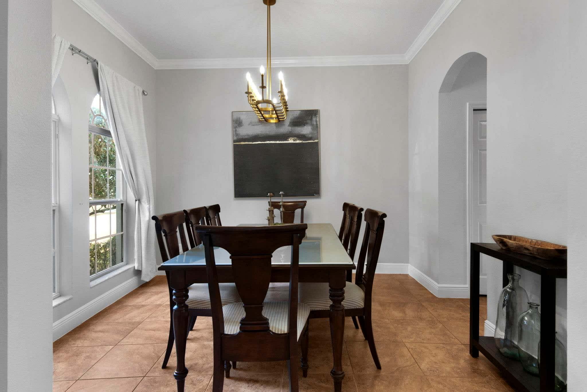 Spacious villa w/pool & game room