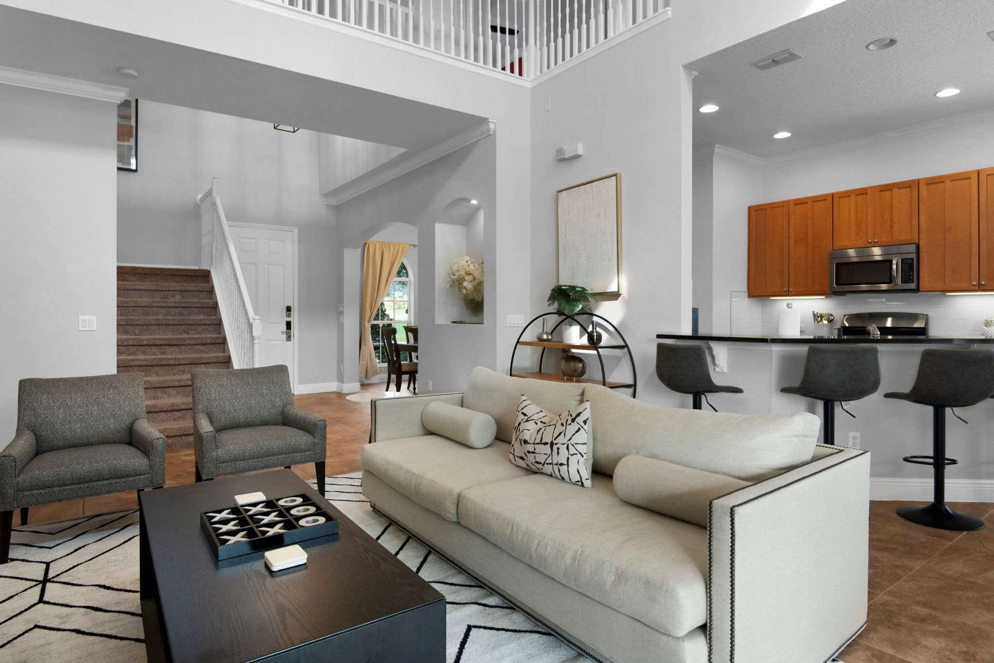 Spacious villa w/pool & game room