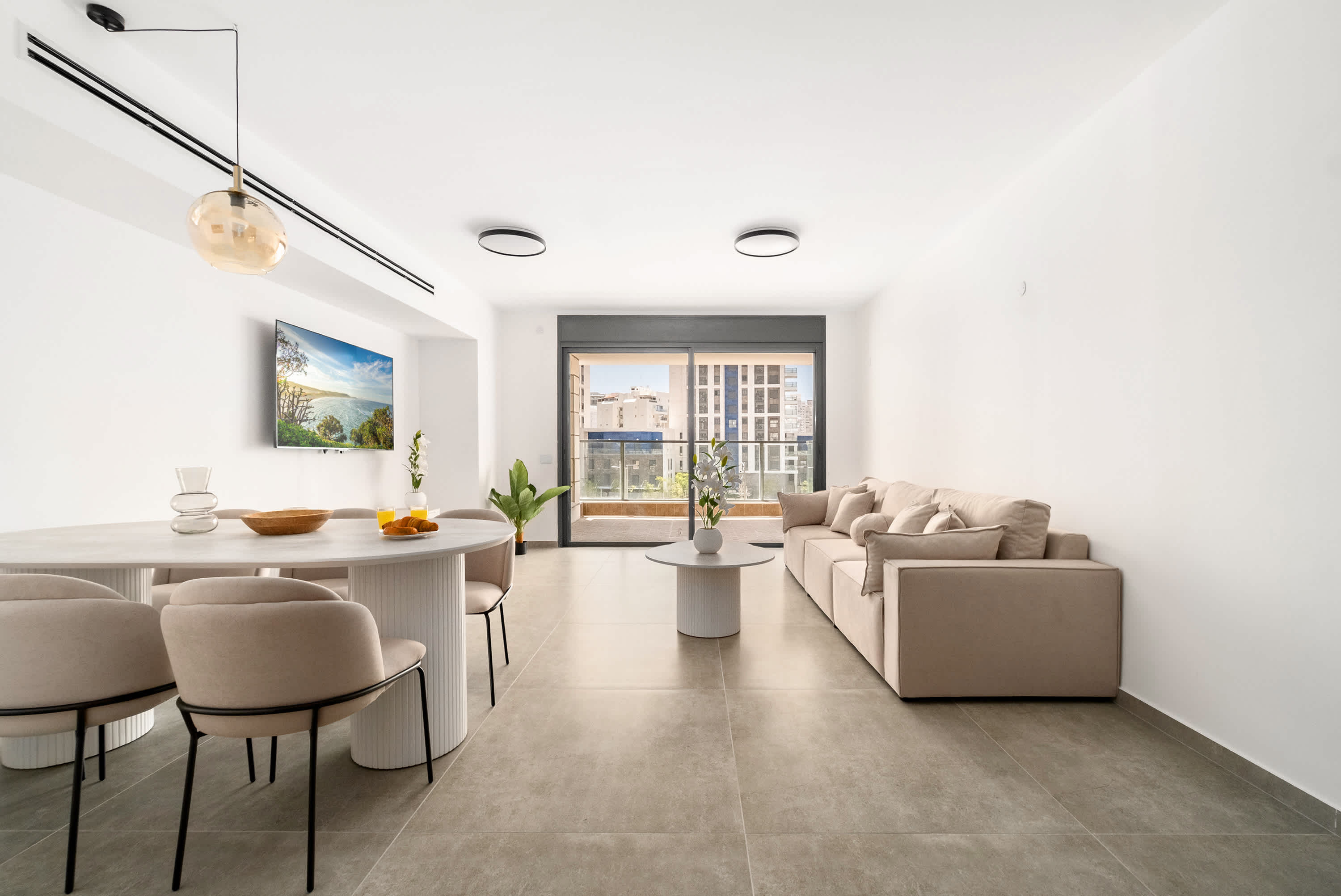Modern 4BR Apt l Balcony l Mamad l Bldg Renovation — Bat Yam, Central District — vacation rental