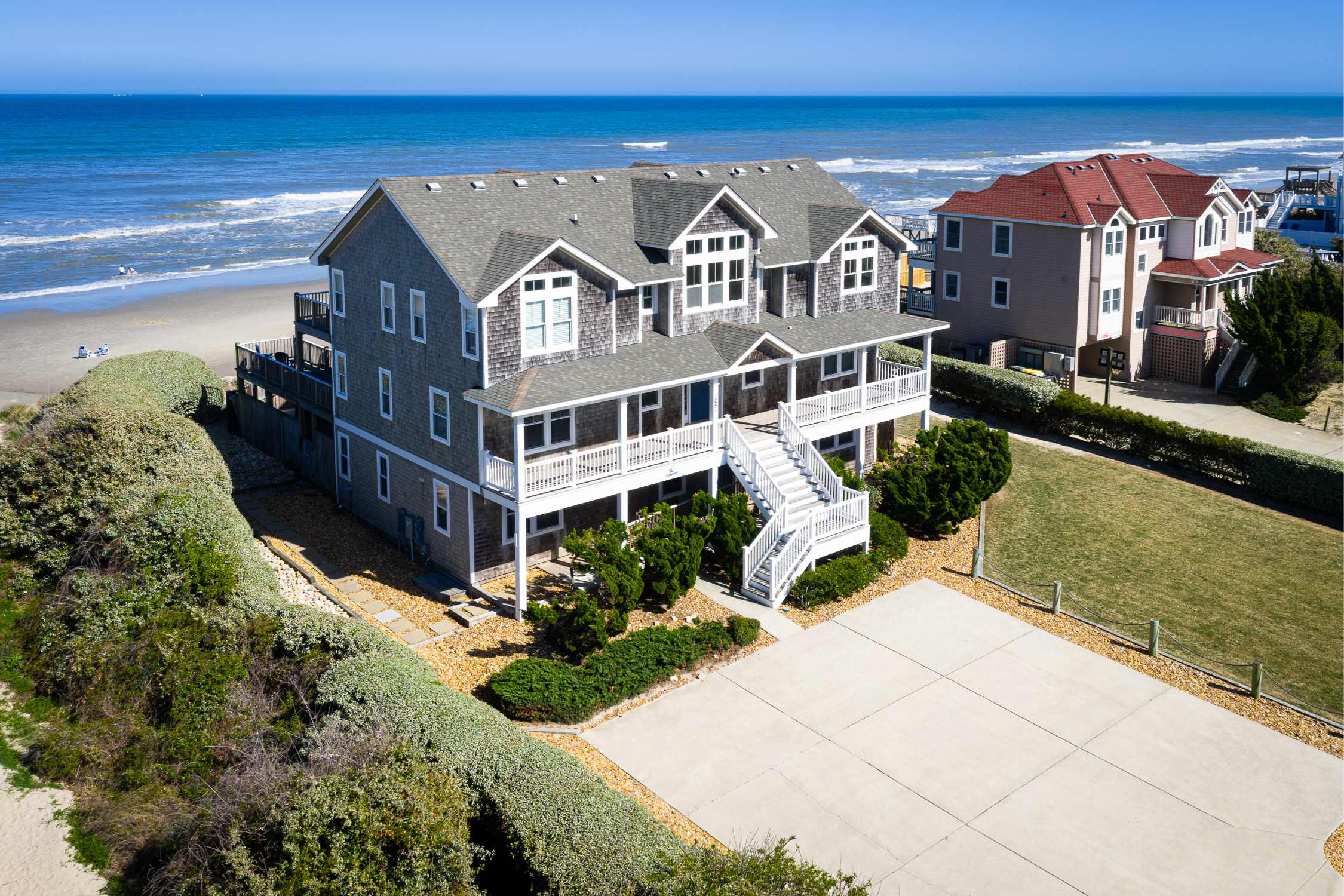Beachfront Oasis w Dune Walkover, Pool/Spa & More! in Corolla, NC