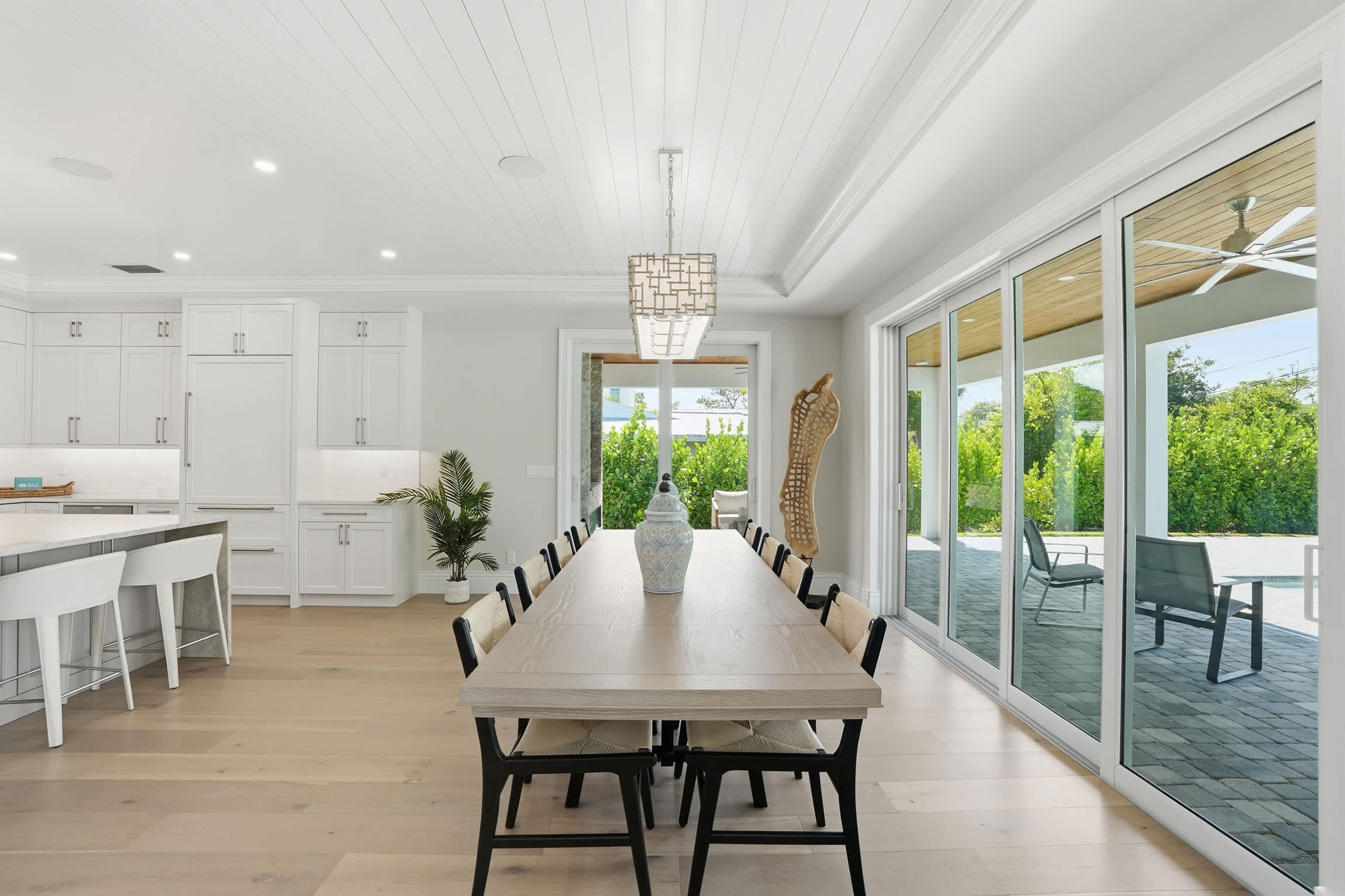Central Naples Luxury Pool Spa Prime Location | Photo 19