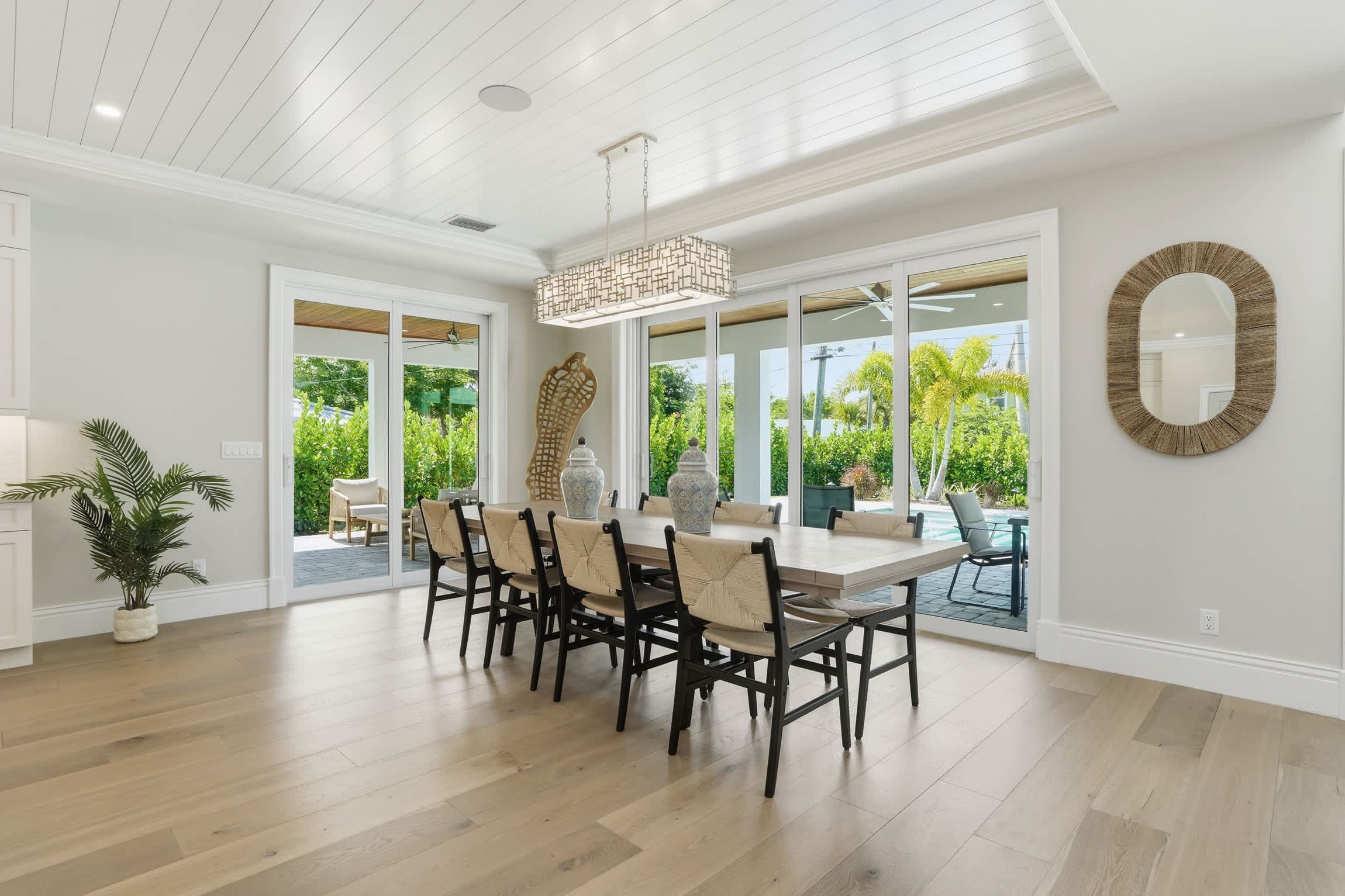Central Naples Luxury Pool Spa Prime Location | Photo 18