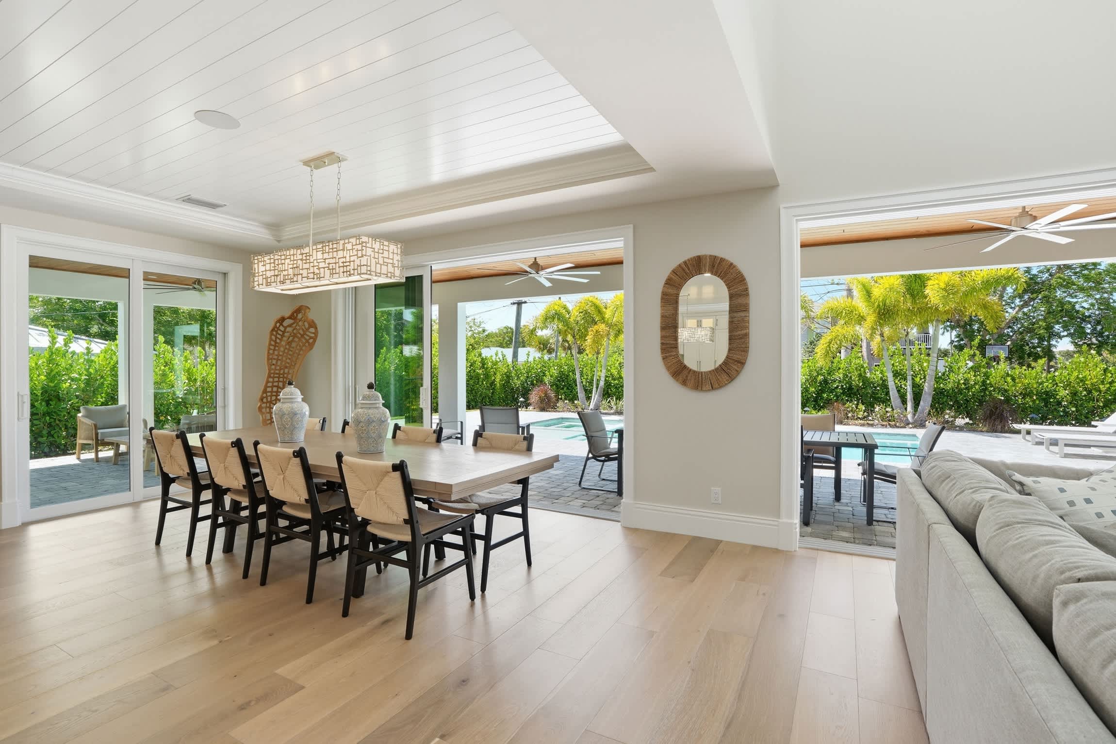 Central Naples Luxury Pool Spa Prime Location | Photo 3