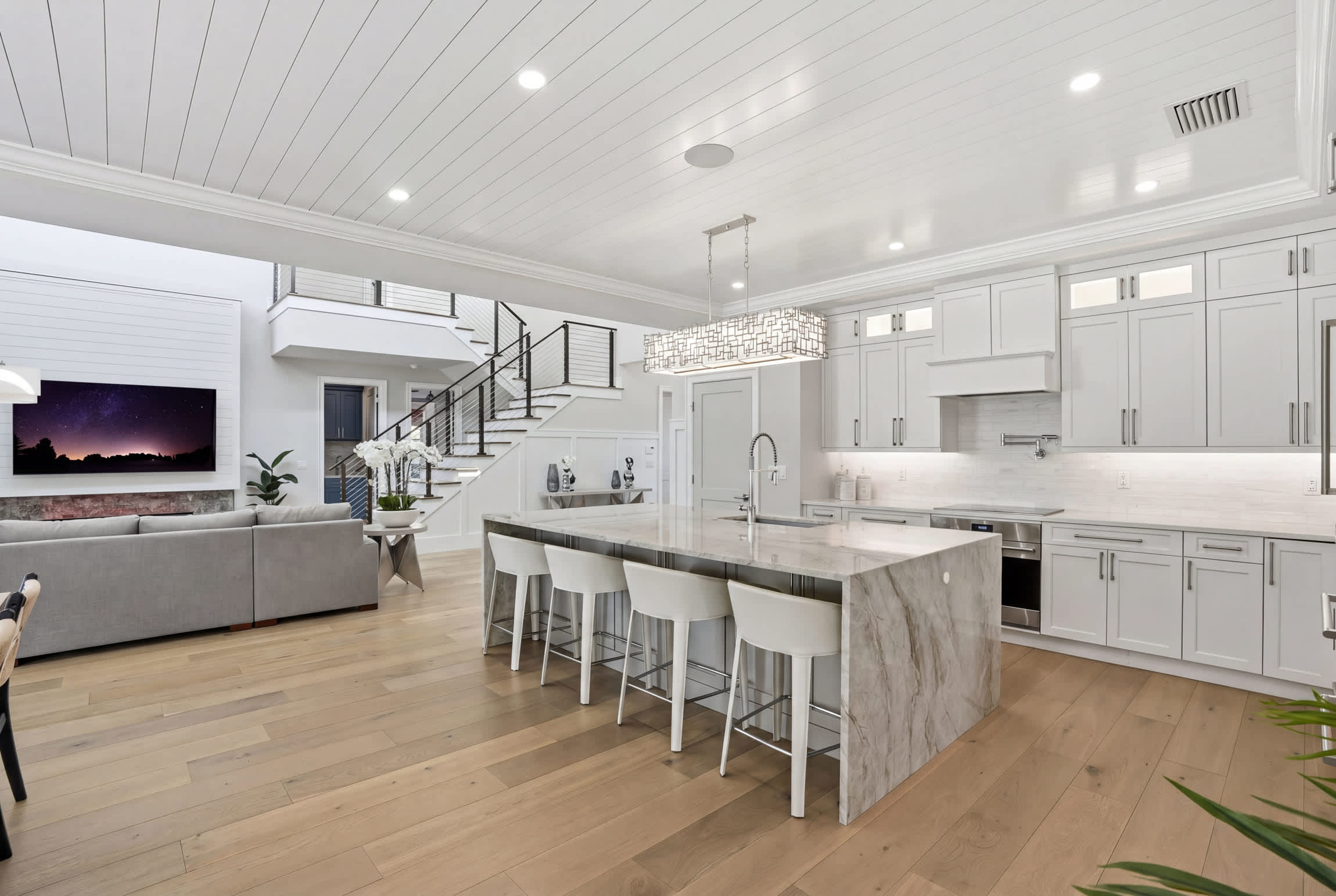 Central Naples Luxury Pool Spa Prime Location | Photo 17