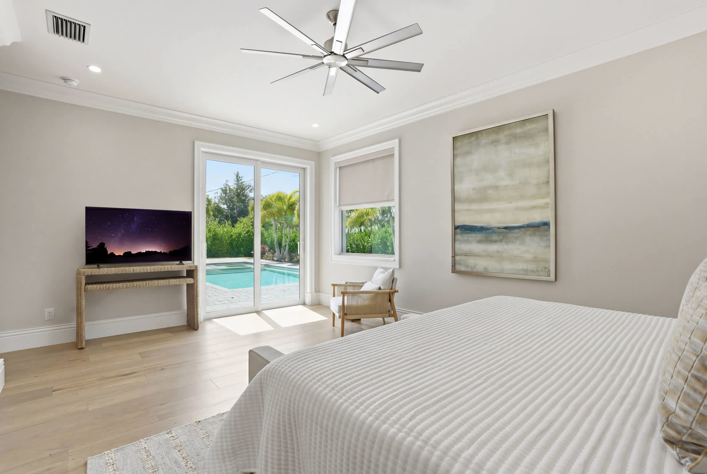 Central Naples Luxury Pool Spa Prime Location | Photo 21