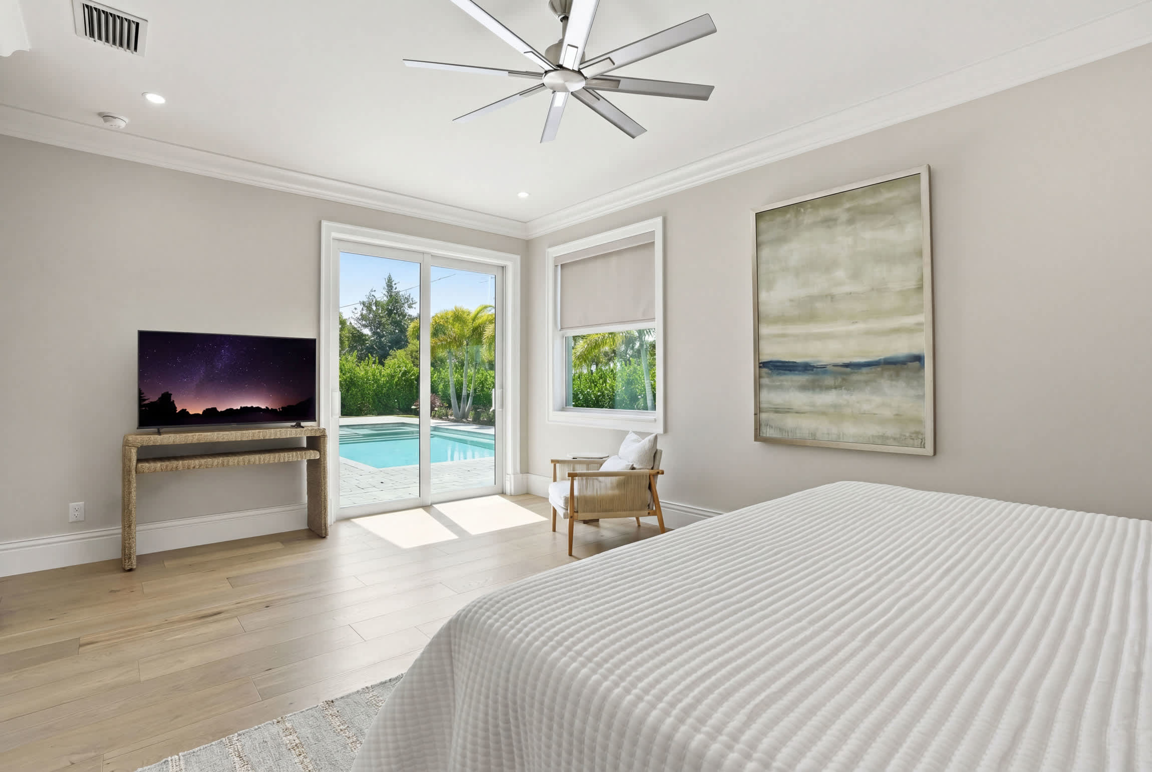 Central Naples Luxury Pool Spa Prime Location | Photo 22