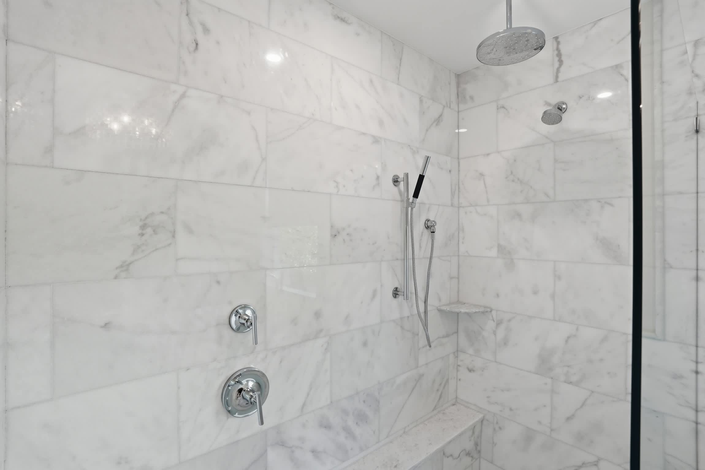 Central Naples Luxury Pool Spa Prime Location | Photo 28