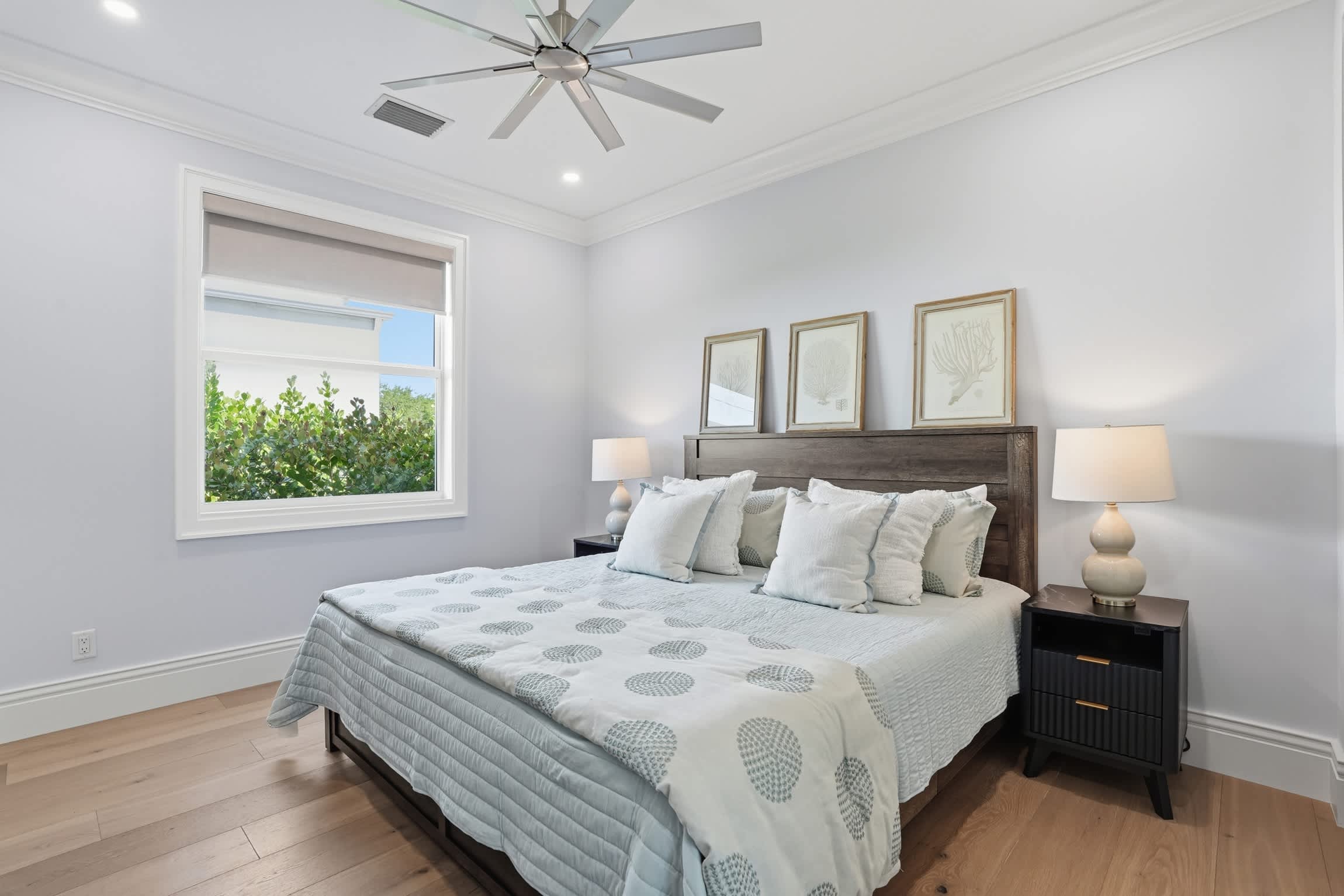 Central Naples Luxury Pool Spa Prime Location | Photo 29