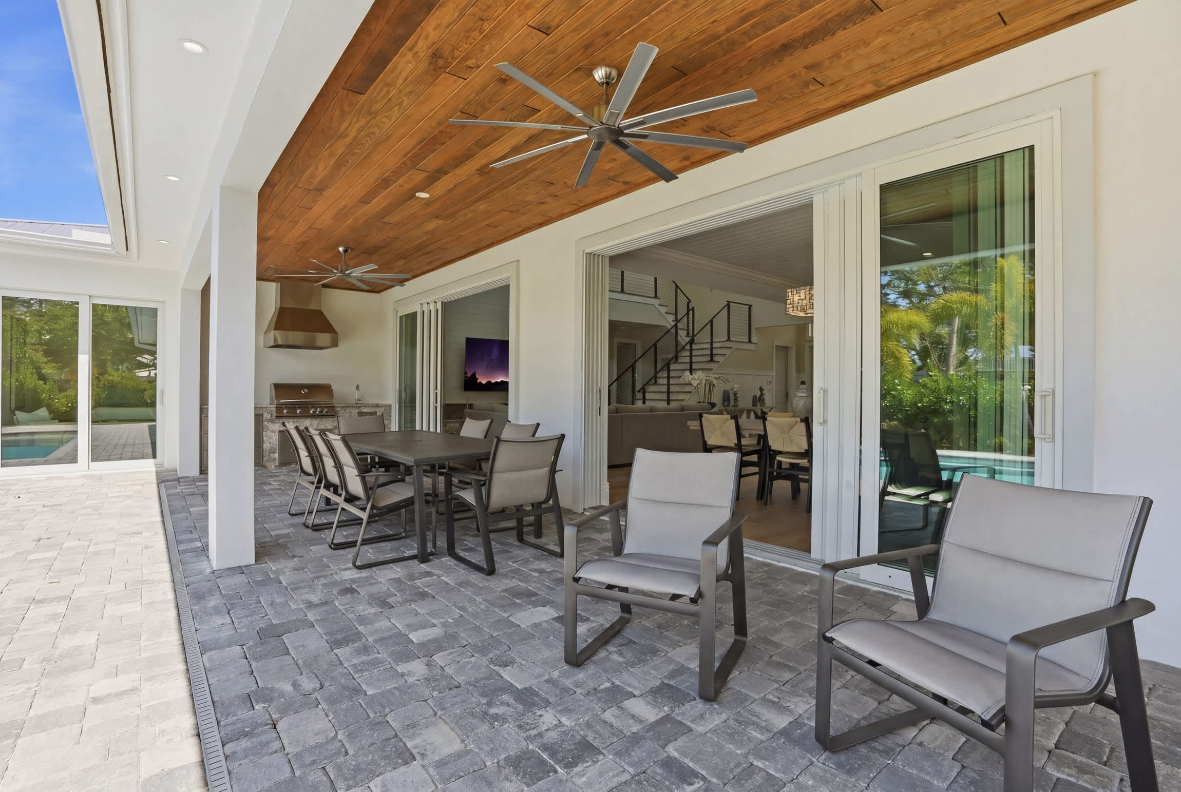 Central Naples Luxury Pool Spa Prime Location | Photo 46
