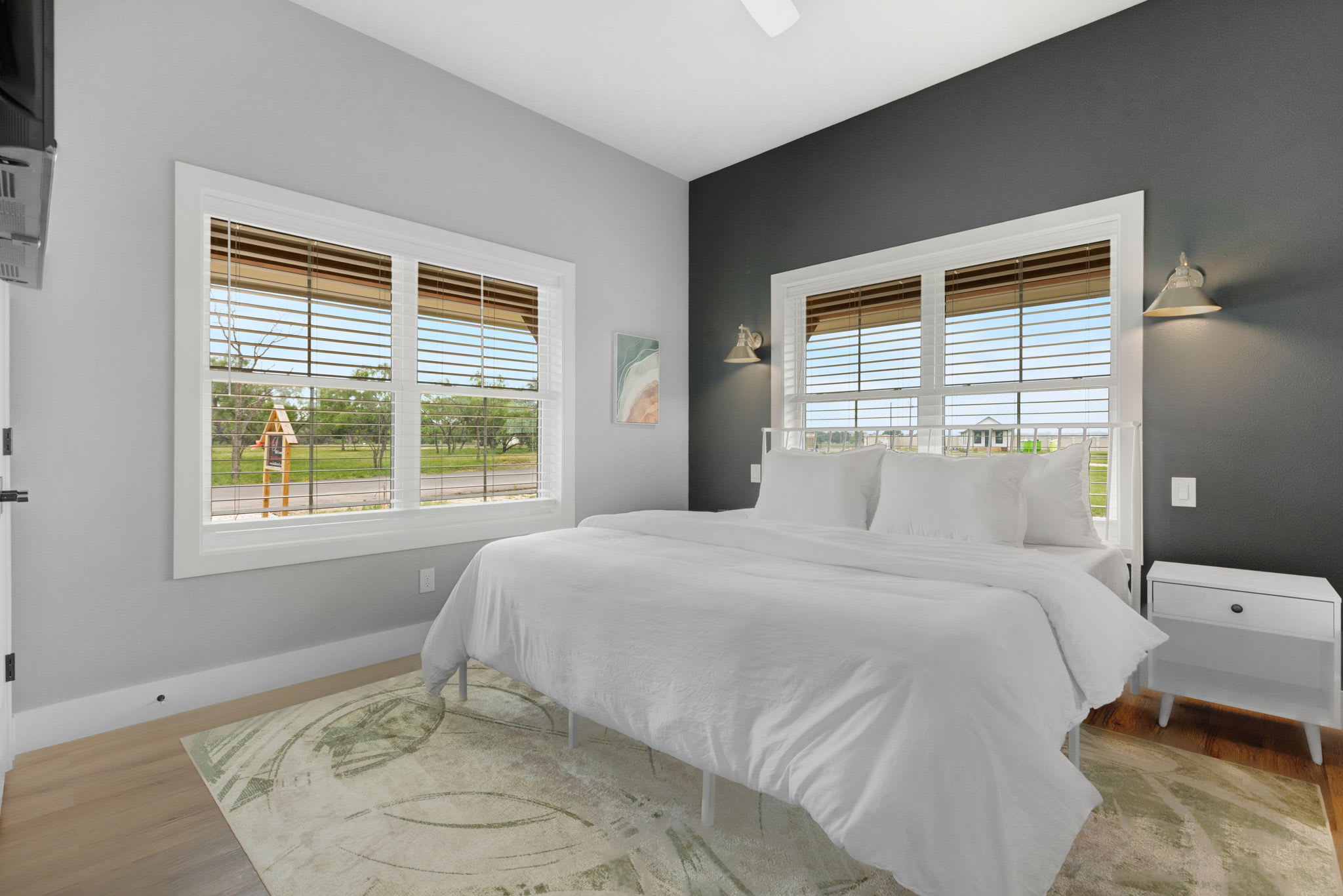 Hill Country Retreat - Luxury Home w/ Hot Tub | Photo 21