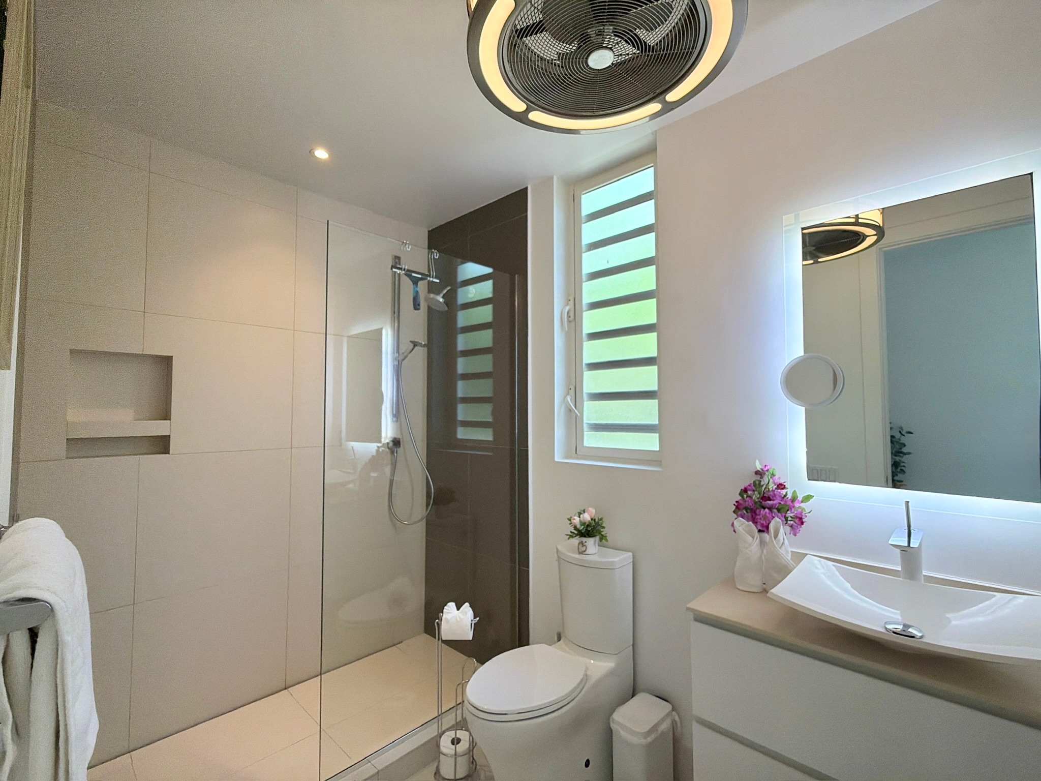 SeaSky 2 Bedroom Condo in Indigo Bay SXM · Indigo Bay | SeaLaVie SXM — photo 15