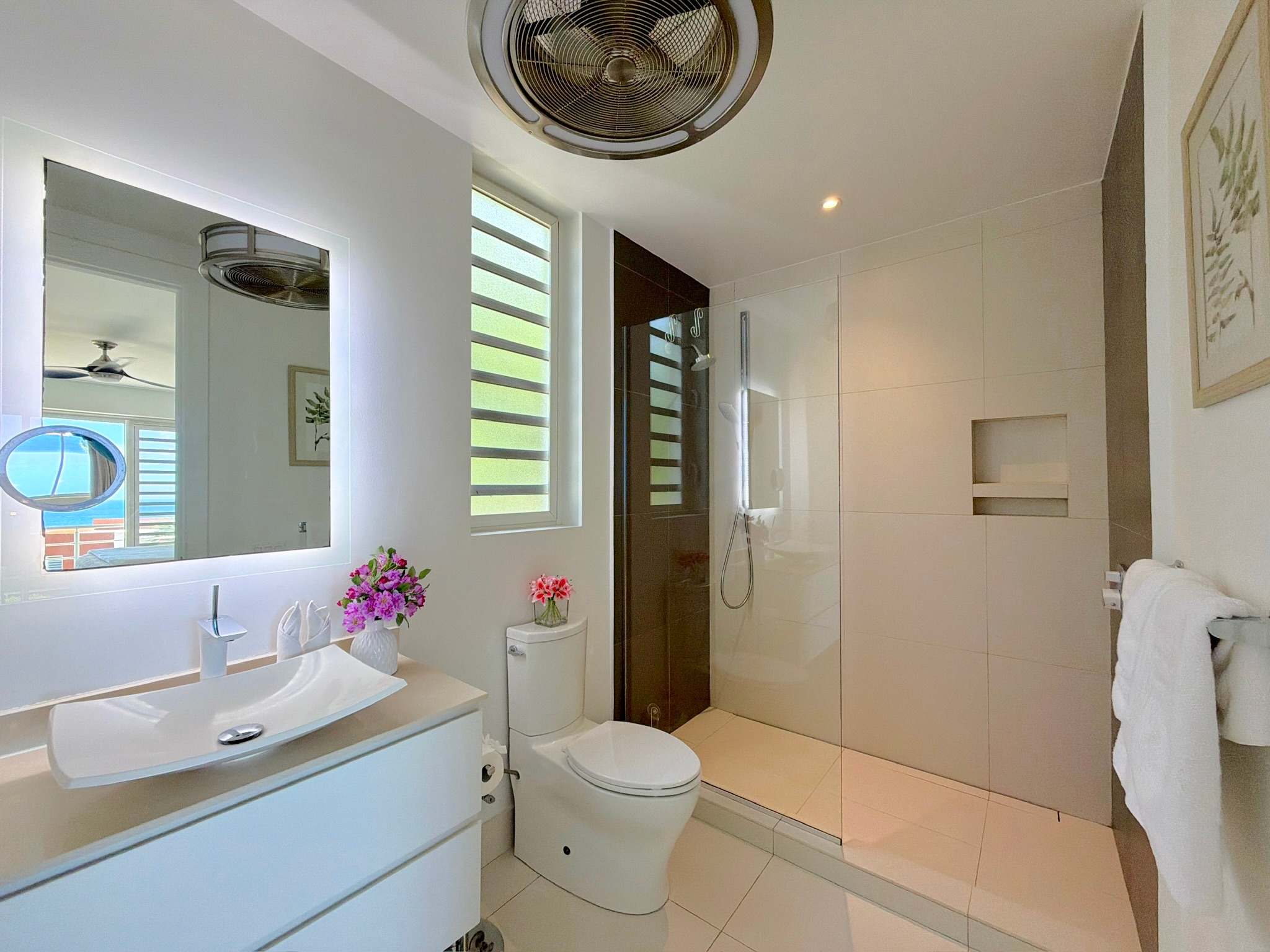 SeaSky 2 Bedroom Condo in Indigo Bay SXM · Indigo Bay | SeaLaVie SXM — photo 10
