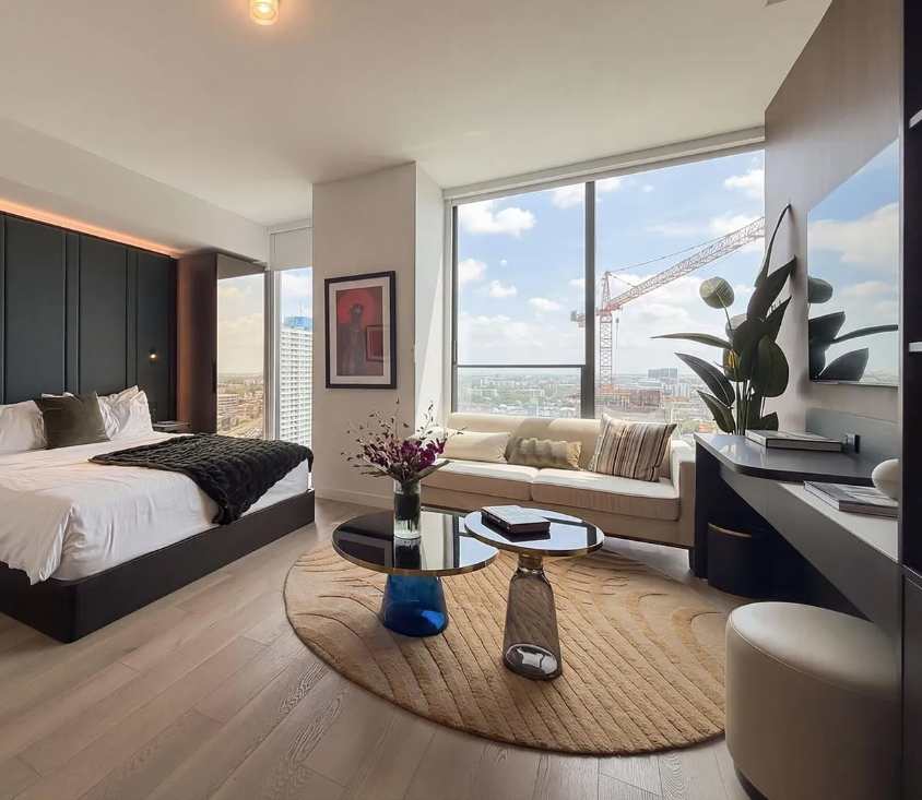 New Luxury Studio Bay & Skyline Views