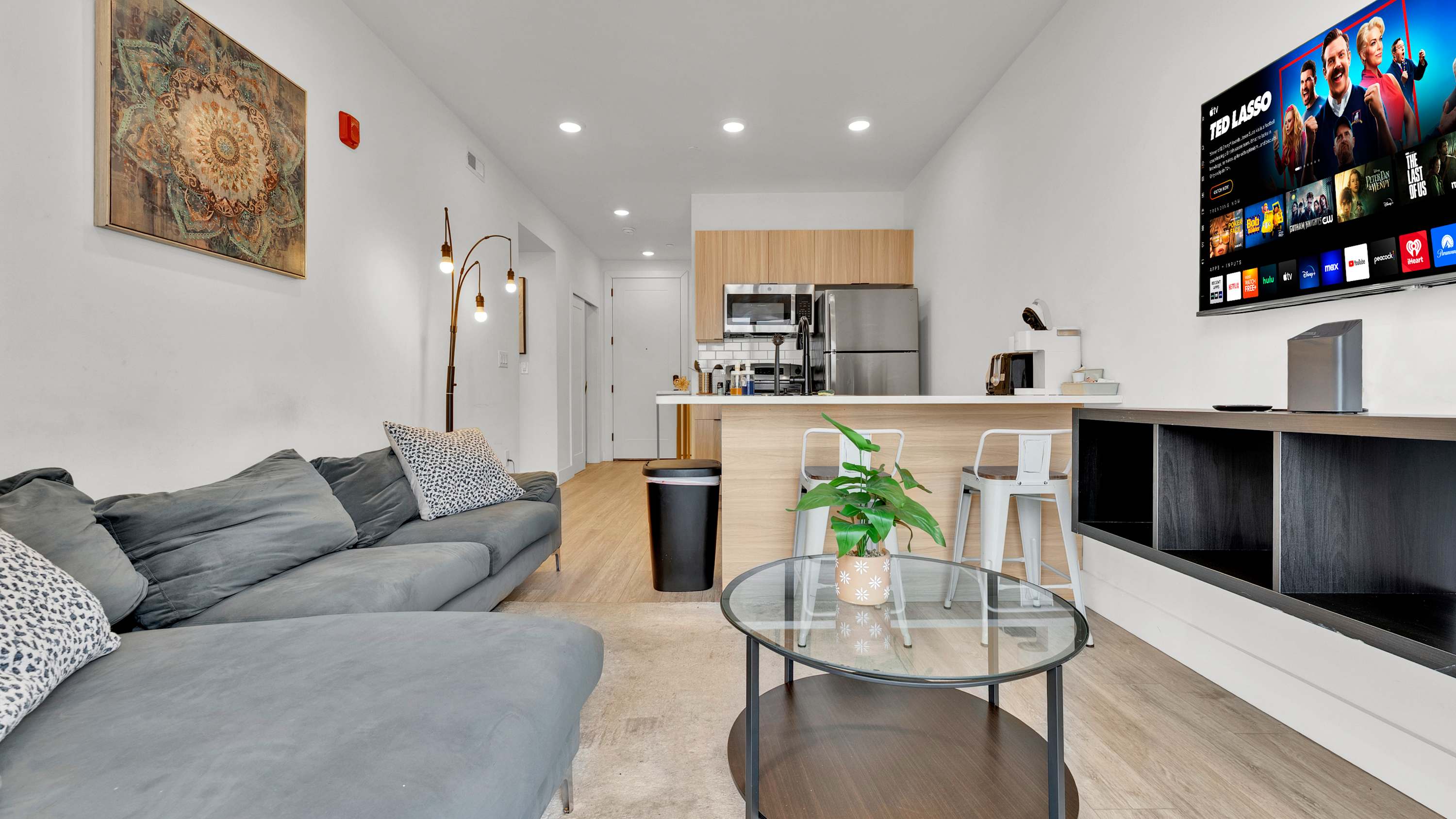 Charming Getaway With Modern Comforts - Cozy Urban Retreat - Philadelphia, PA
