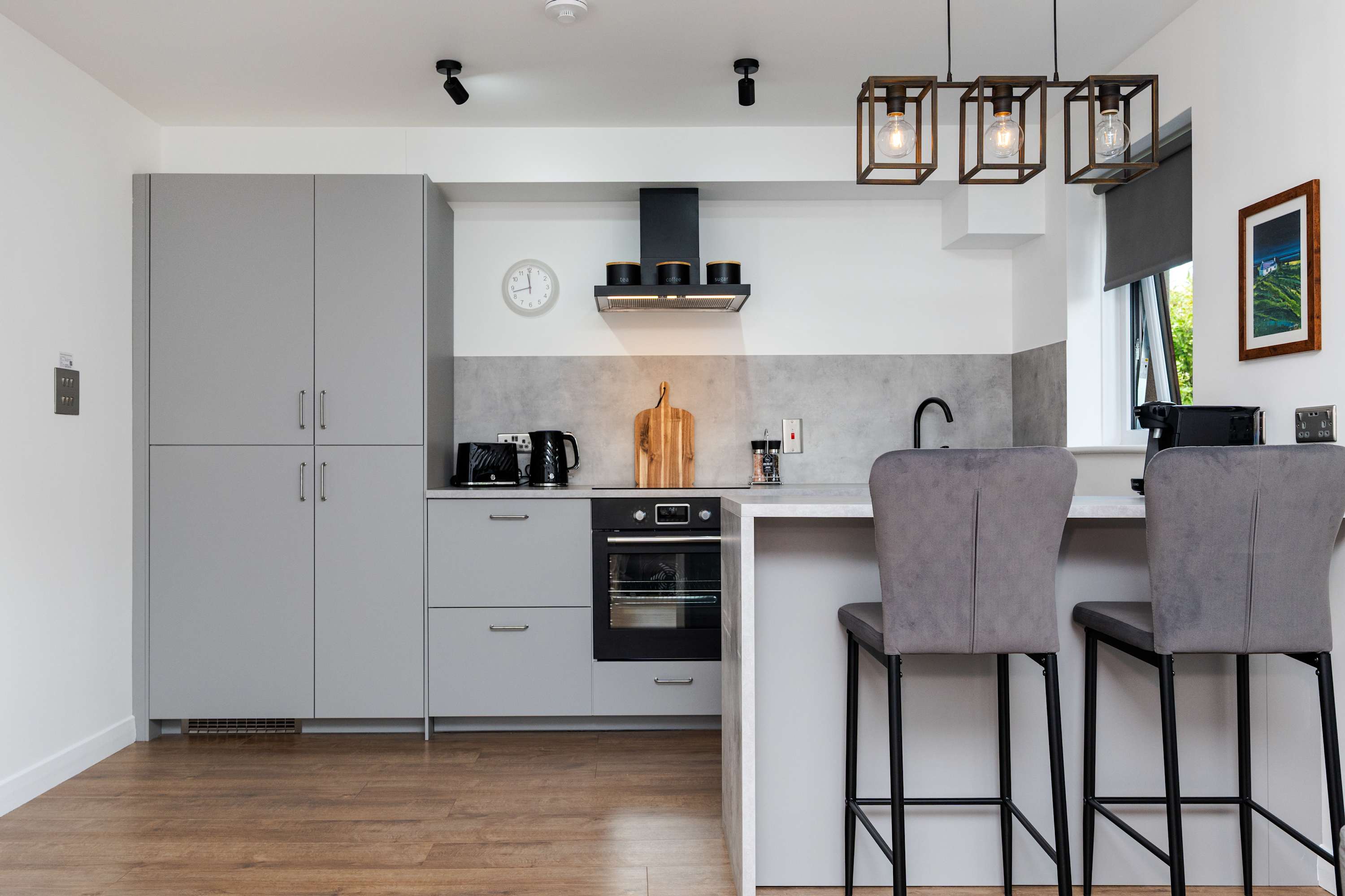 View Spacious 2BR - Parking Near Edinburgh City Centre in Liberton Gardens EH16 6ND Spacious 2BR - Parking Near Edinburgh City Centre in Liberton Gardens EH16 6ND - Property image 3 - VivreStays