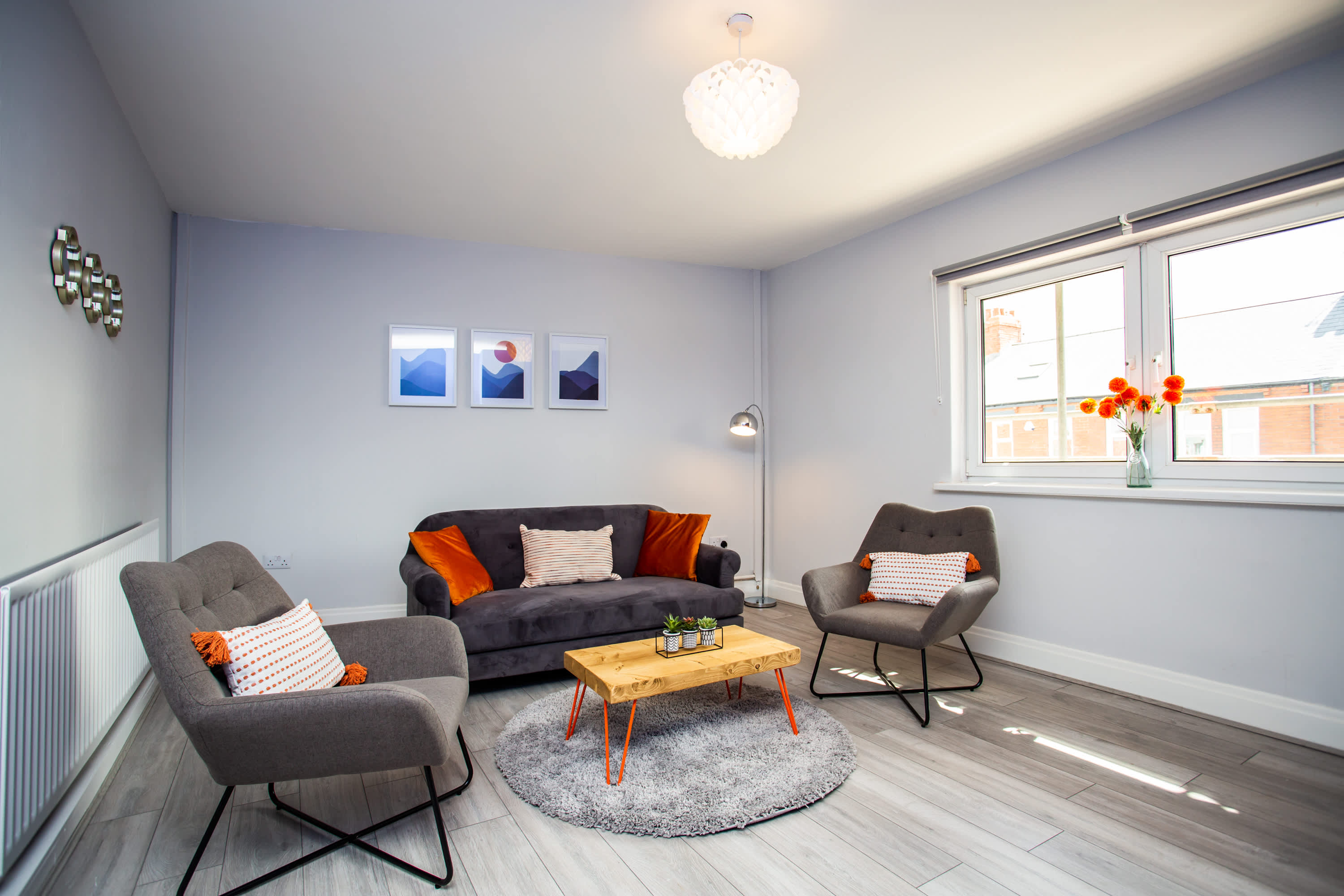 Walk to Seaburn Beach - Parking - Coastal Stay in Sea Road SR6 9DB - Property image 22 - VivreStays