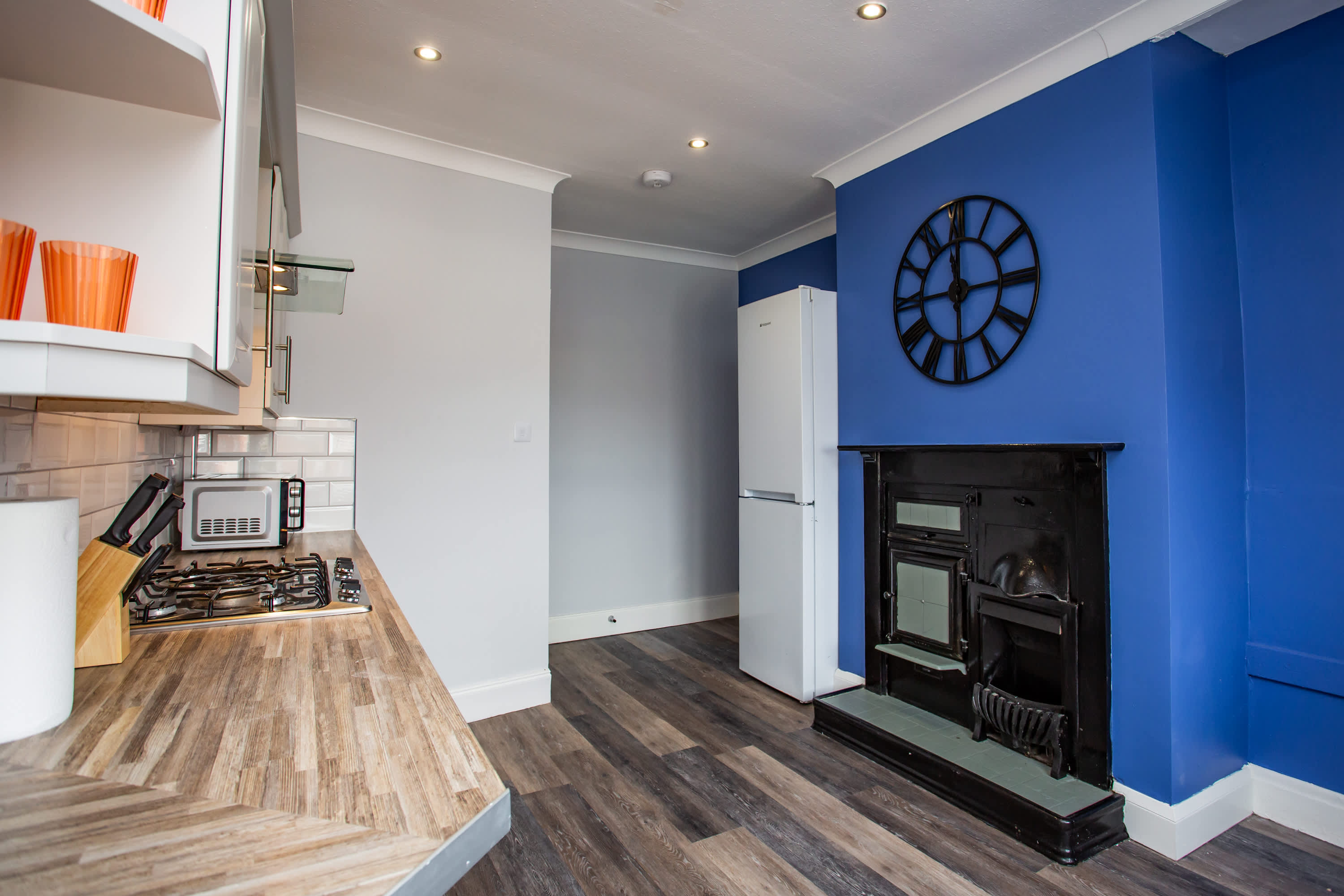 Walk to Seaburn Beach - Parking - Coastal Stay in Sea Road SR6 9DB - Property image 28 - VivreStays