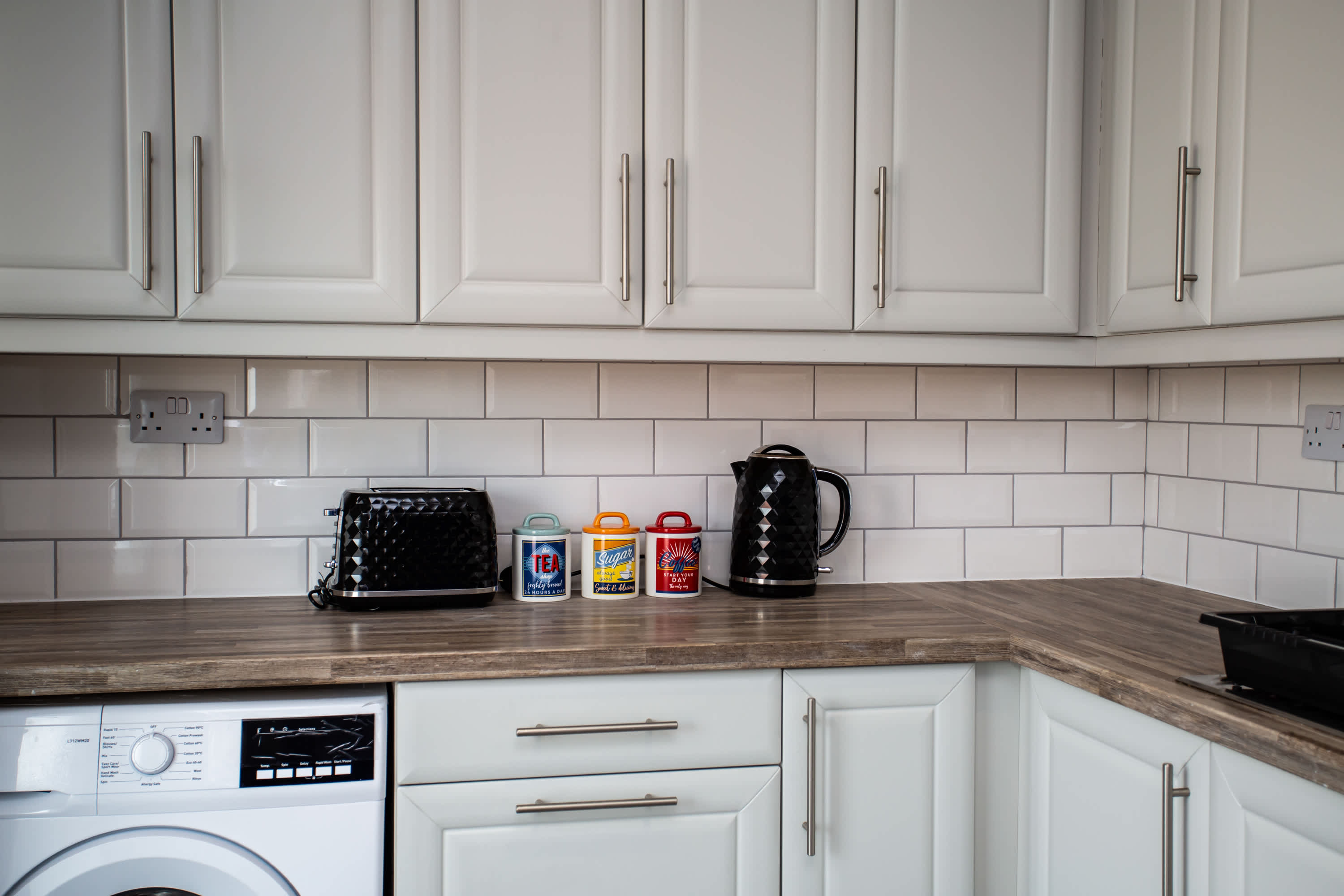 Walk to Seaburn Beach - Parking - Coastal Stay in Sea Road SR6 9DB - Property image 30 - VivreStays