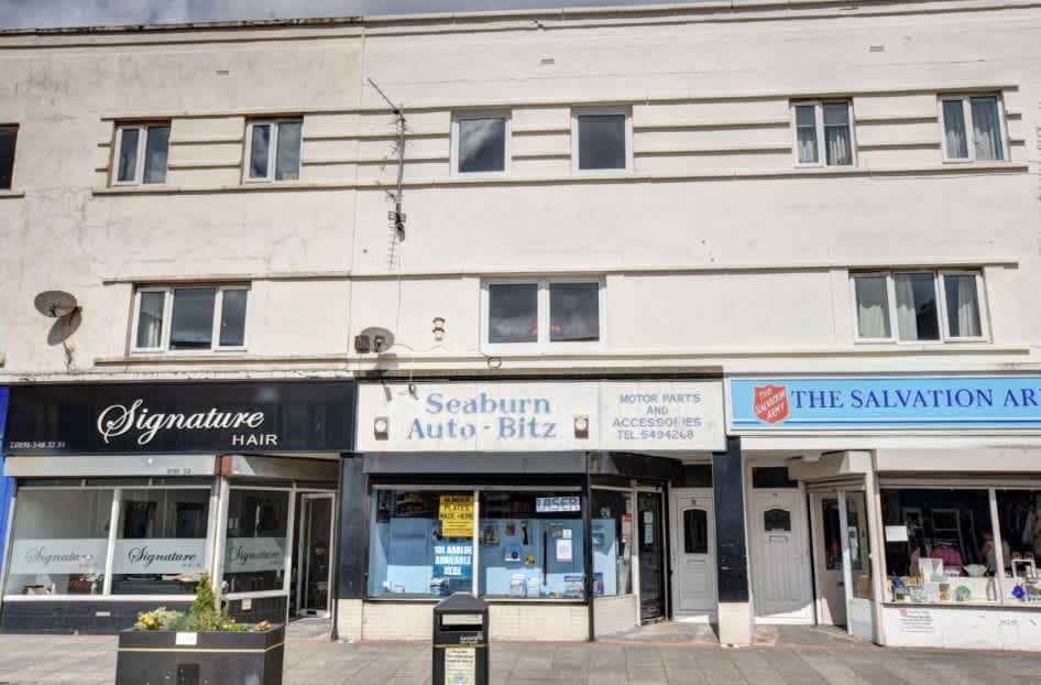 Walk to Seaburn Beach - Parking - Coastal Stay in Sea Road SR6 9DB - Property image 46 - VivreStays