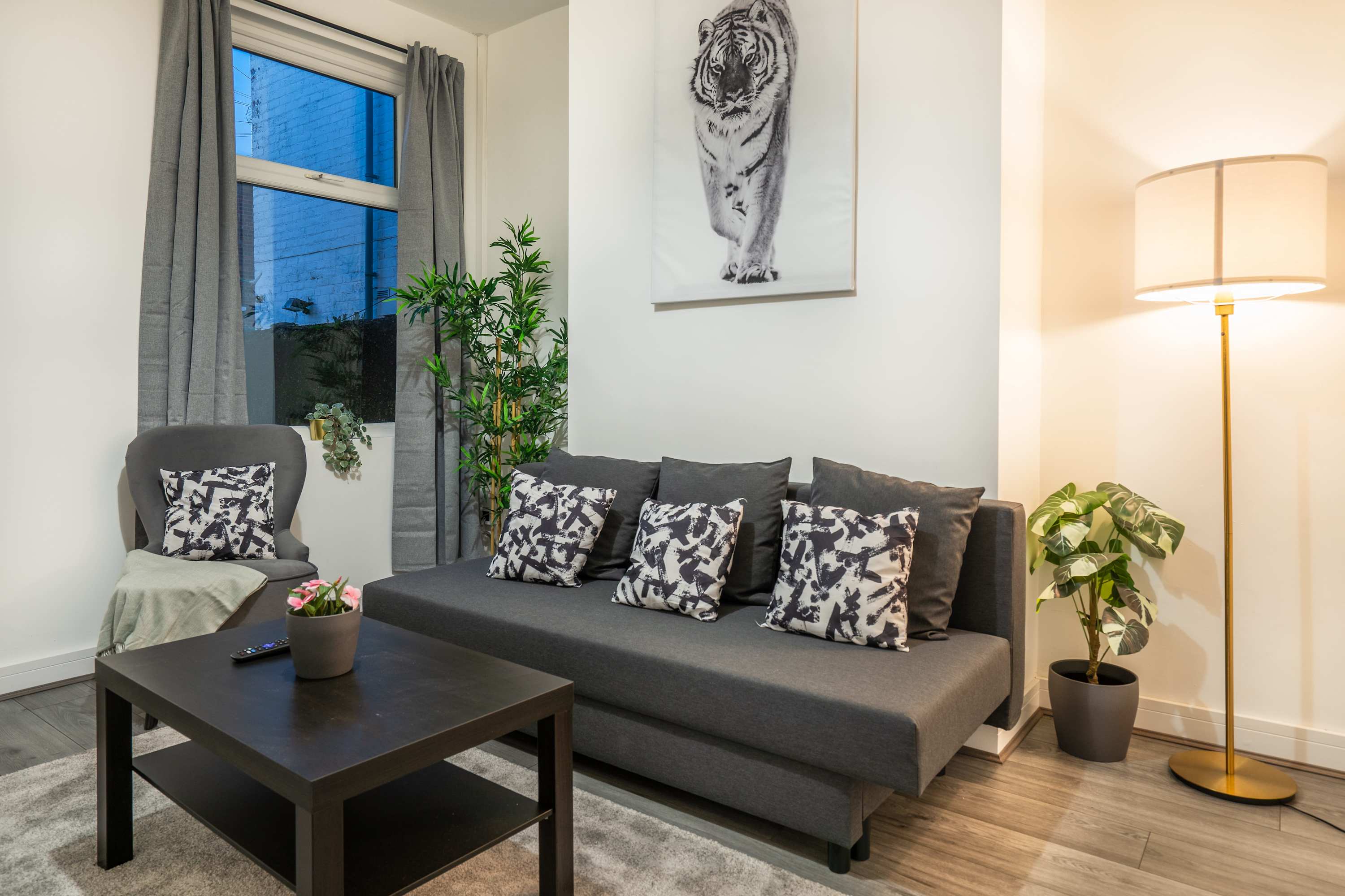 View 10 Mins BAE Systems -Contractor Stay -Free Parking 10 Mins BAE Systems -Contractor Stay -Free Parking serviced apartment - Barrow-in-Furness - VivreStays