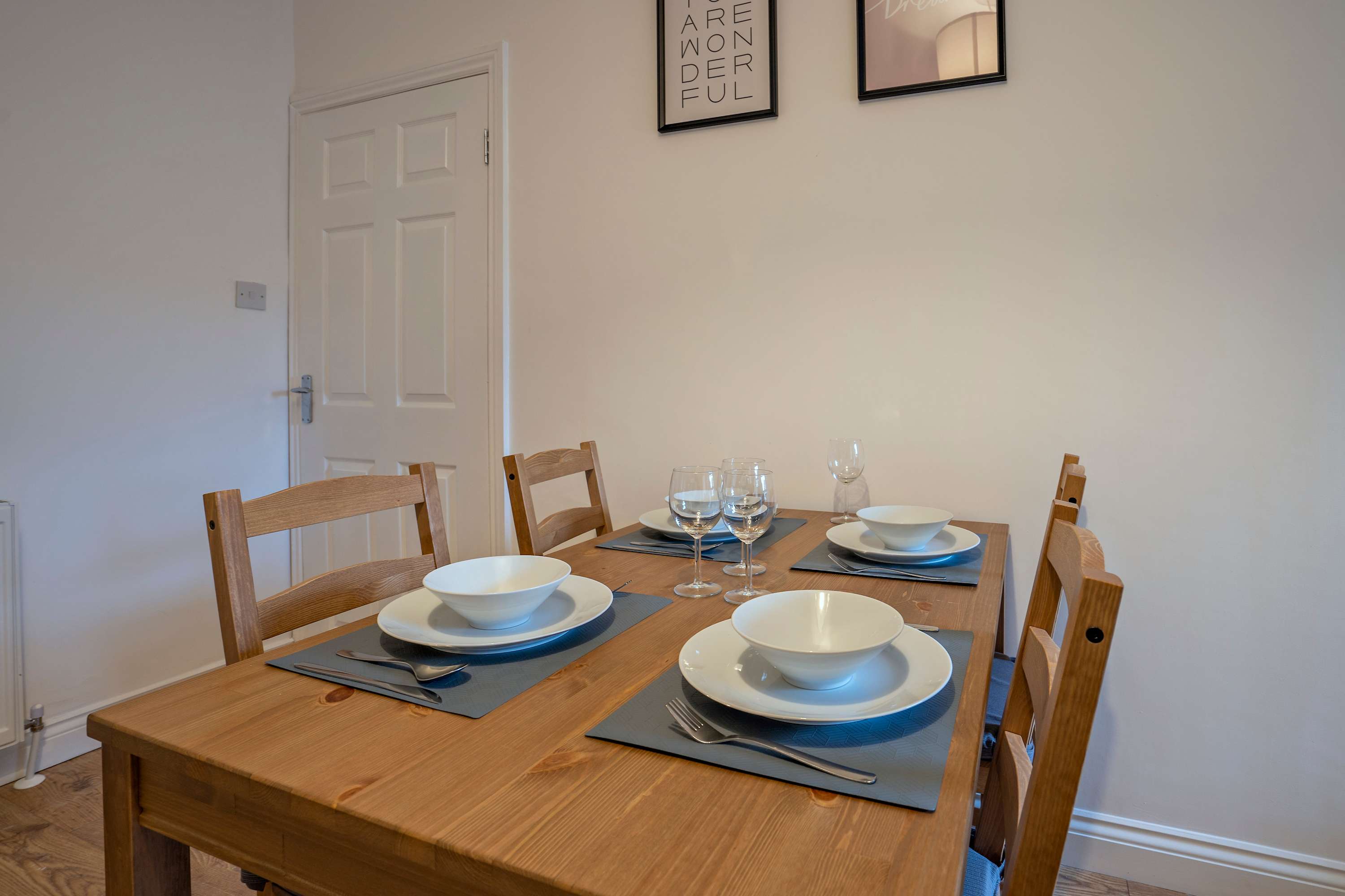 View Near Beach 2BR Ground Floor Flat-Free Parking in Kidd Street KY1 2EE Near Beach 2BR Ground Floor Flat-Free Parking in Kidd Street KY1 2EE - Property image 7 - VivreStays