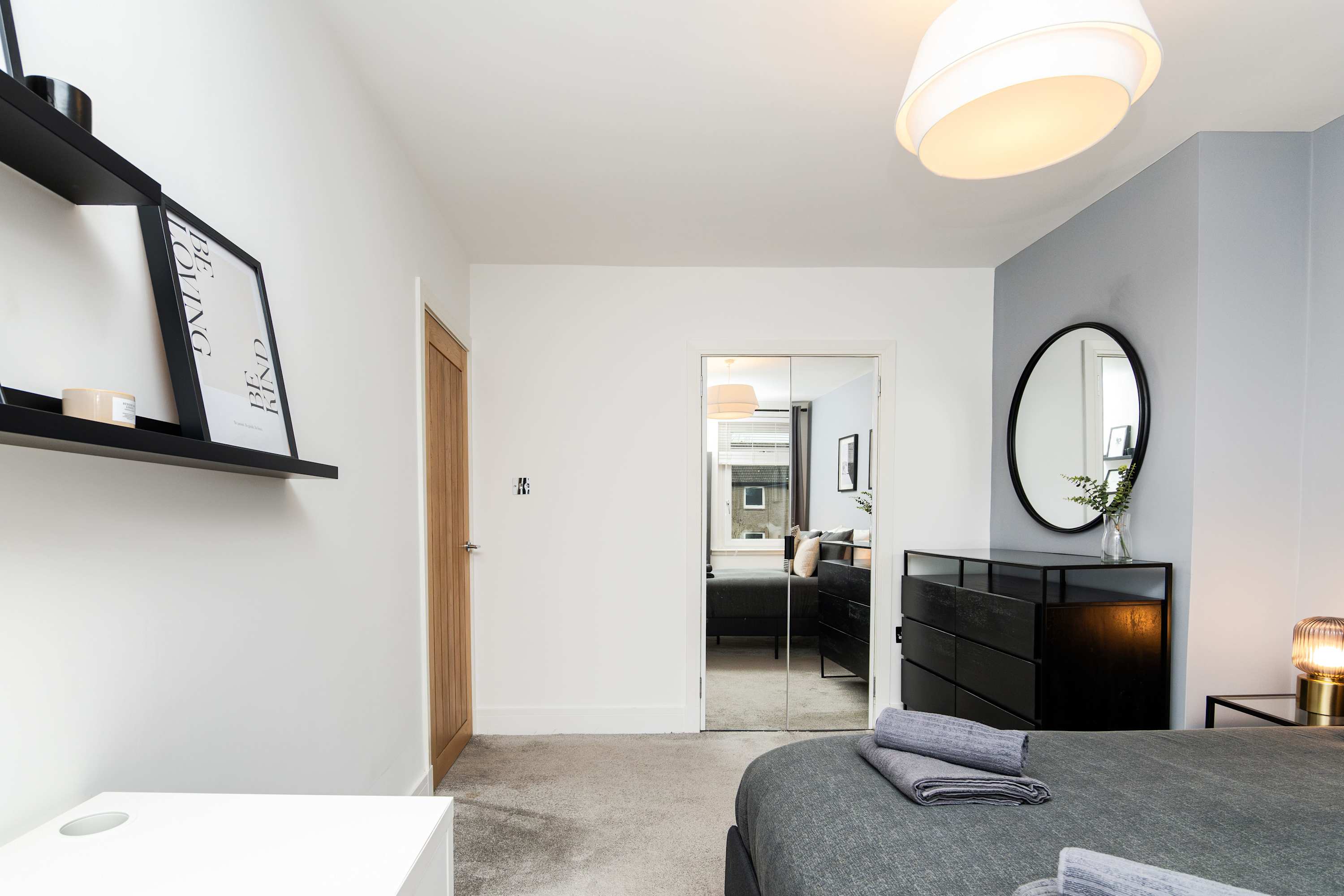 NR Edinburgh Airport & City Modern Home-Parking in Henderson Crescent 66 EH52 6EZ - Property image 7 - VivreStays