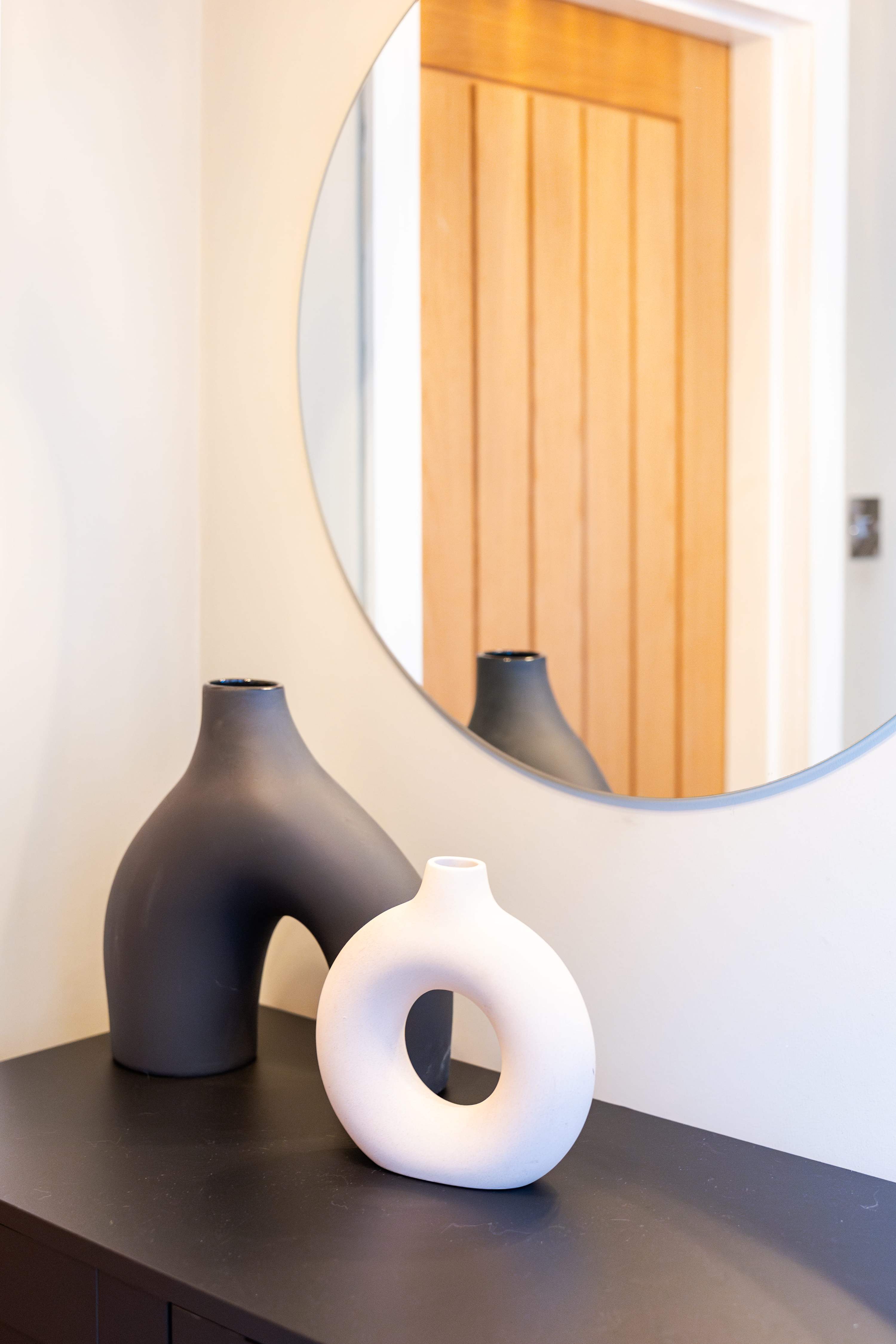 NR Edinburgh Airport & City Modern Home-Parking in Henderson Crescent 66 EH52 6EZ - Property image 16 - VivreStays