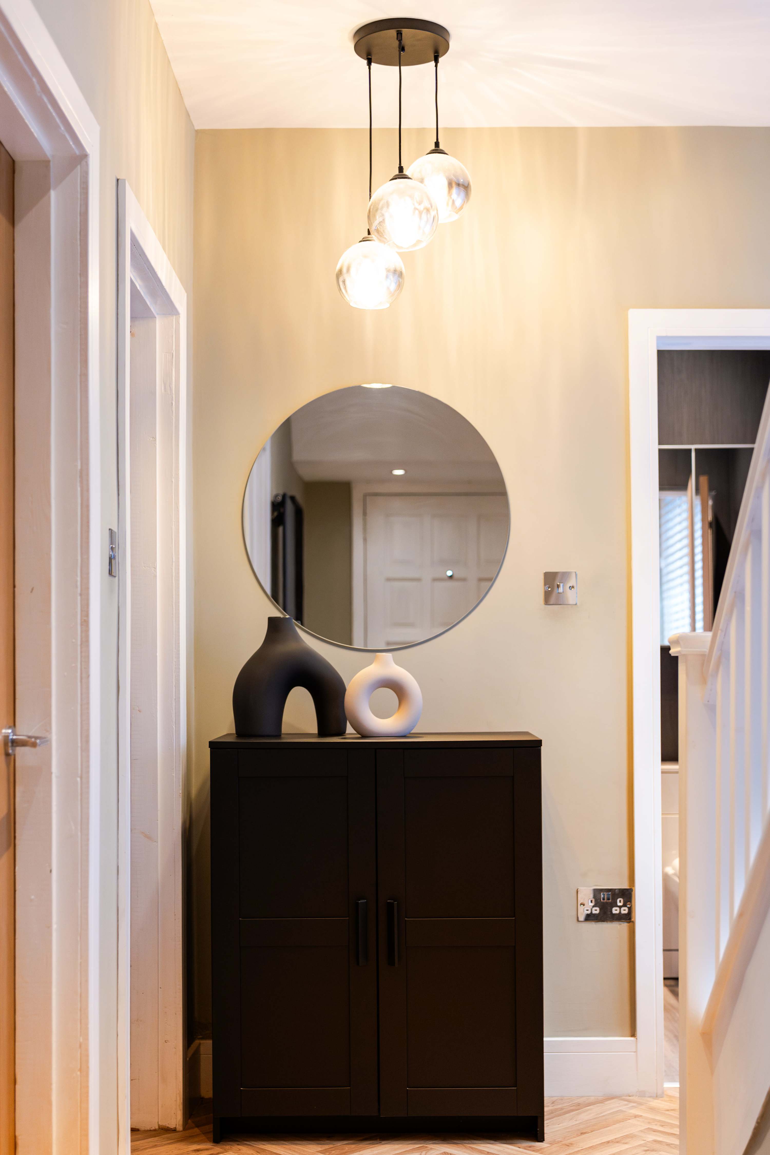 NR Edinburgh Airport & City Modern Home-Parking in Henderson Crescent 66 EH52 6EZ - Property image 17 - VivreStays