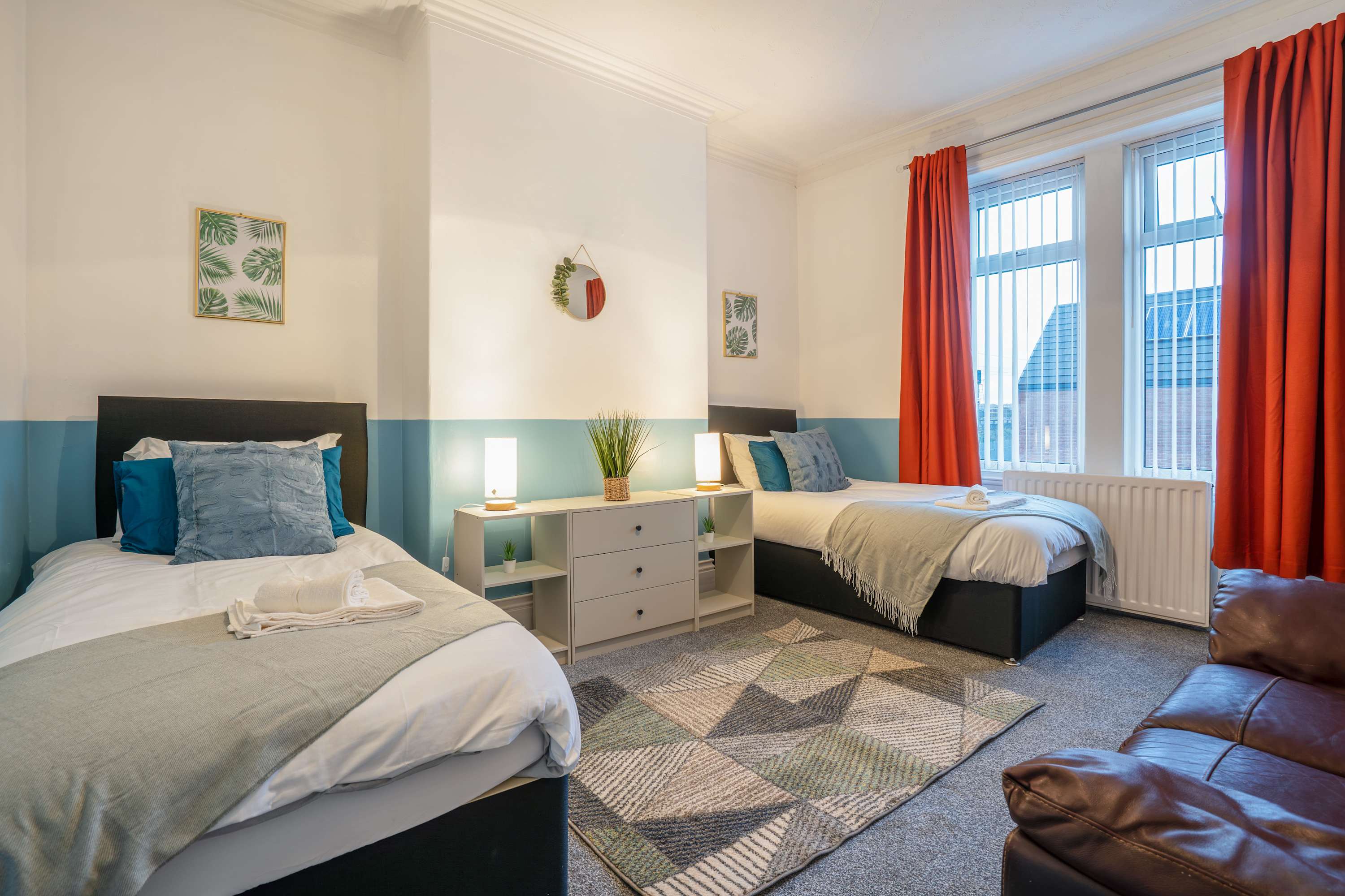 3BR Gateshead Stay-Parking-Nr Newcastle &Quayside in Macadam Street NE8 4TS - Property image 2 - VivreStays