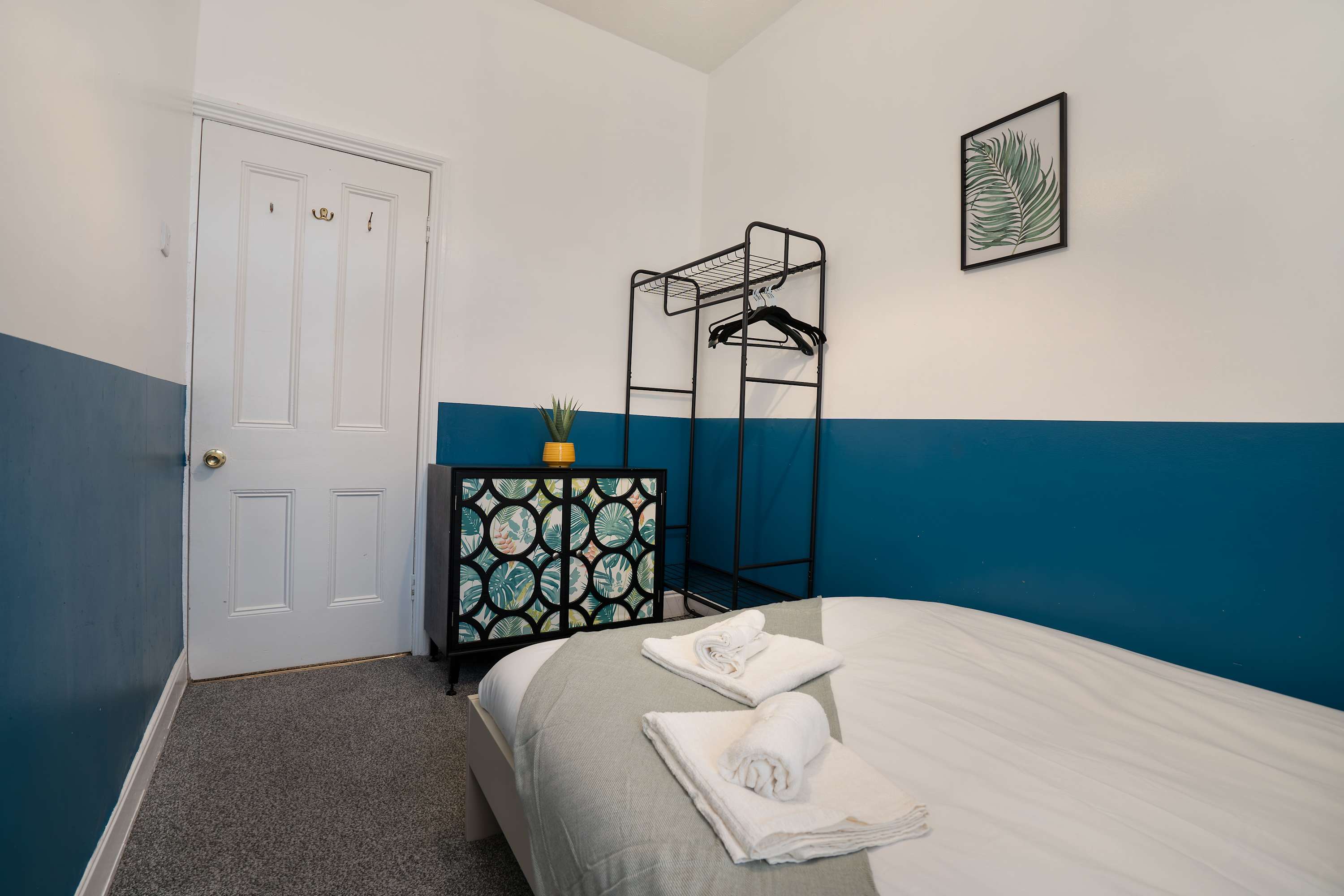 3BR Gateshead Stay-Parking-Nr Newcastle &Quayside in Macadam Street NE8 4TS - Property image 7 - VivreStays