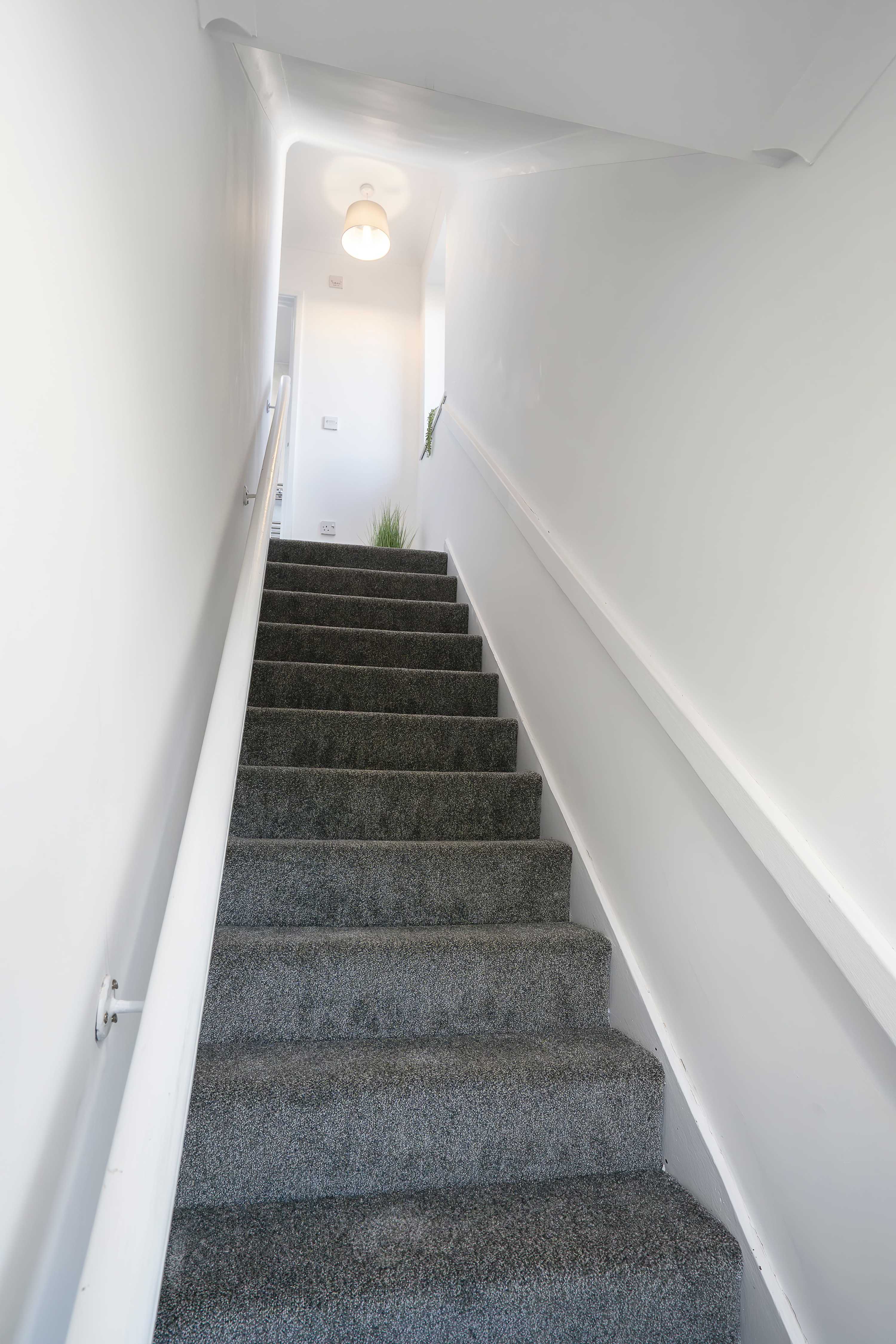 Nr Durham - Free Parking- 2BR Home- Wi-Fi-Sleeps 5 in Park Avenue 60 DH6 4JN - Property image 17 - VivreStays