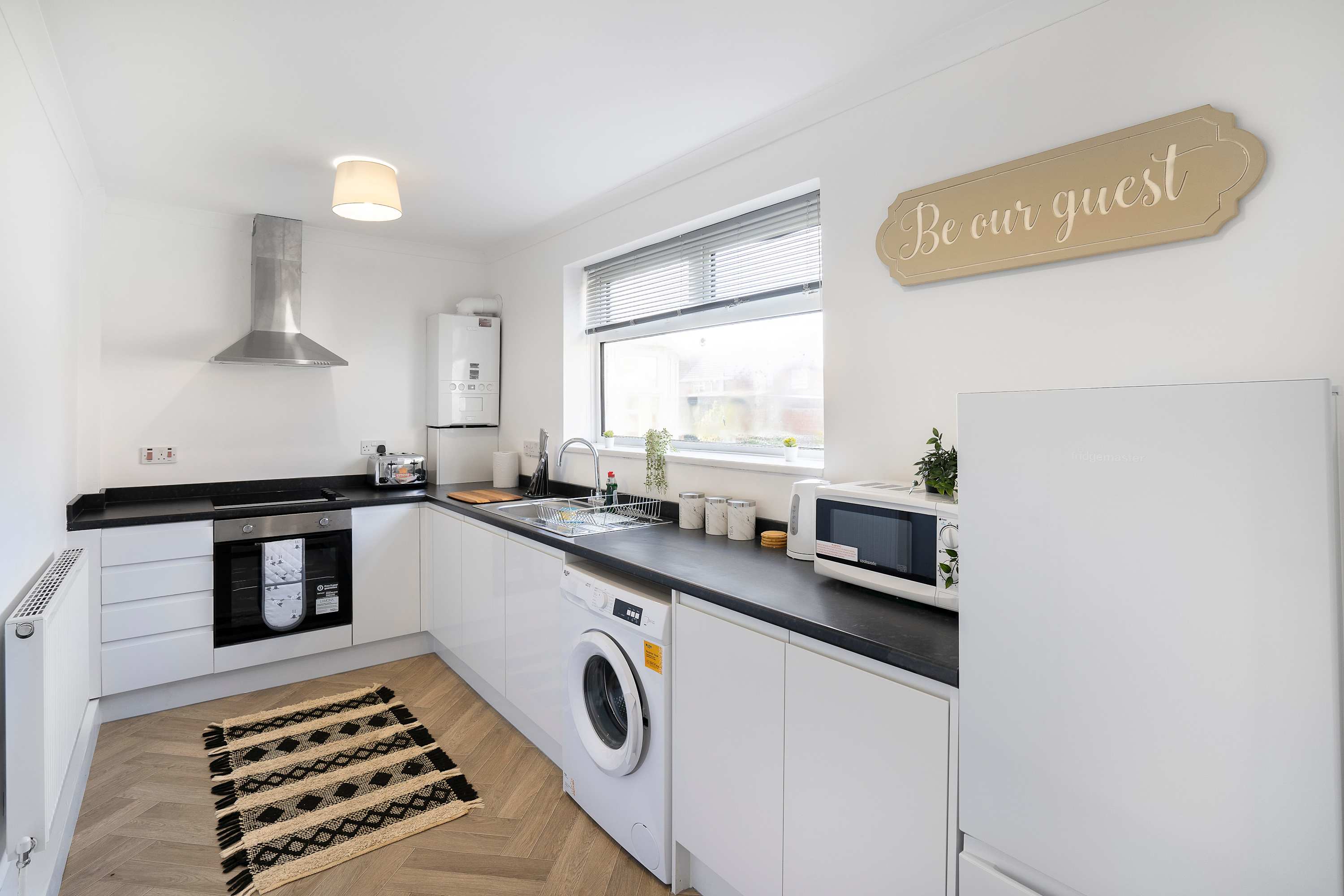 Nr Durham - Free Parking- 2BR Home- Wi-Fi-Sleeps 5 in Park Avenue 60 DH6 4JN - Property image 5 - VivreStays