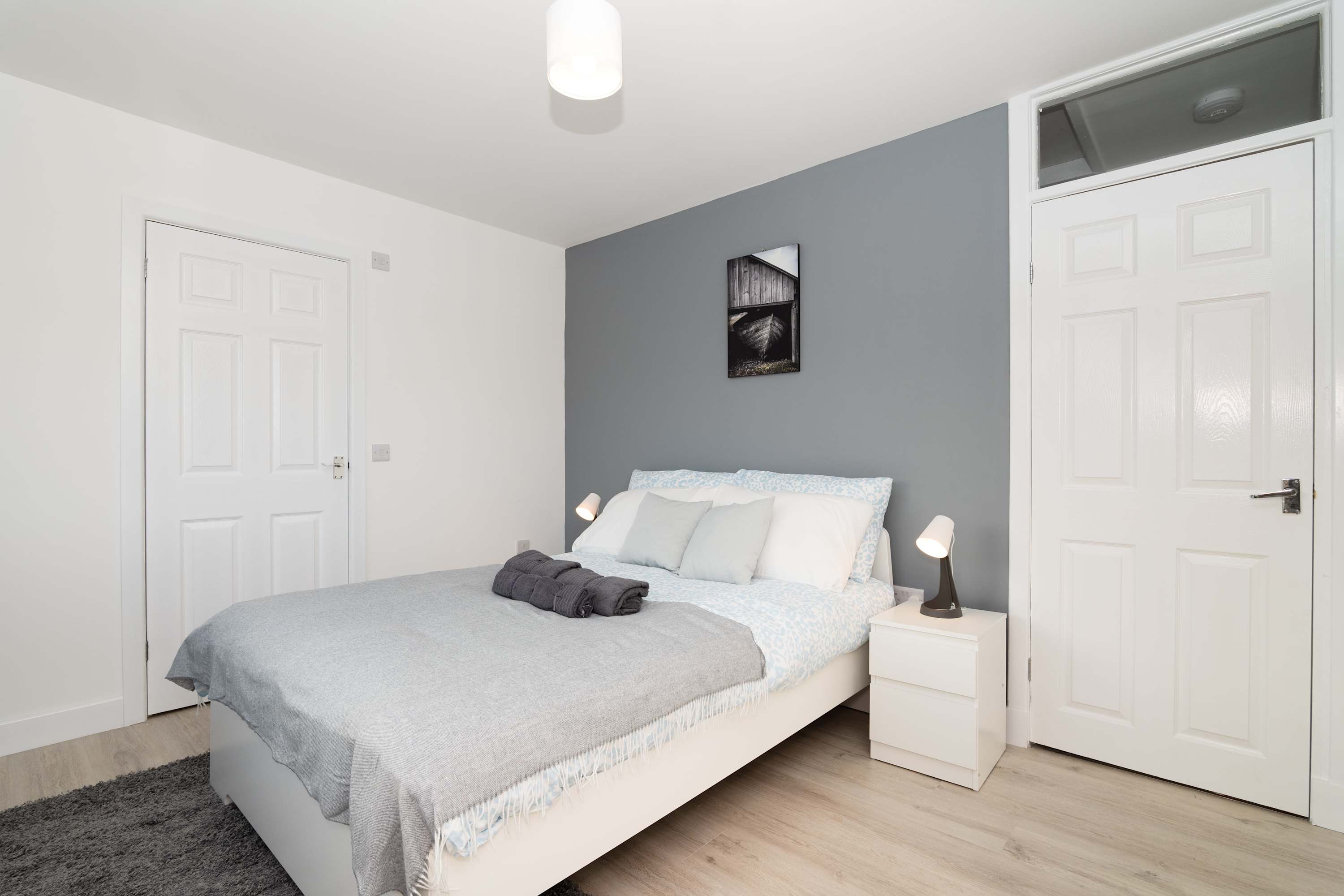 Parking - Wi-Fi -Near Falkirk & Stirling -Sleeps 6 in High Street 24 FK4 1DA - Property image 19 - VivreStays
