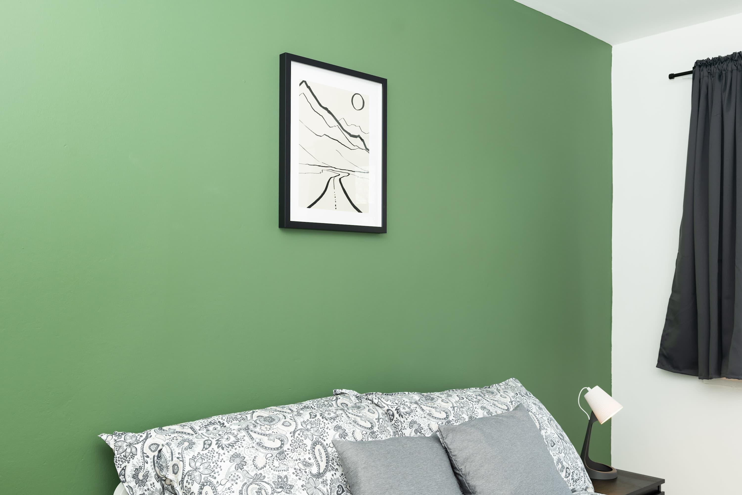 Parking - Wi-Fi -Near Falkirk & Stirling -Sleeps 6 in High Street 24 FK4 1DA - Property image 26 - VivreStays