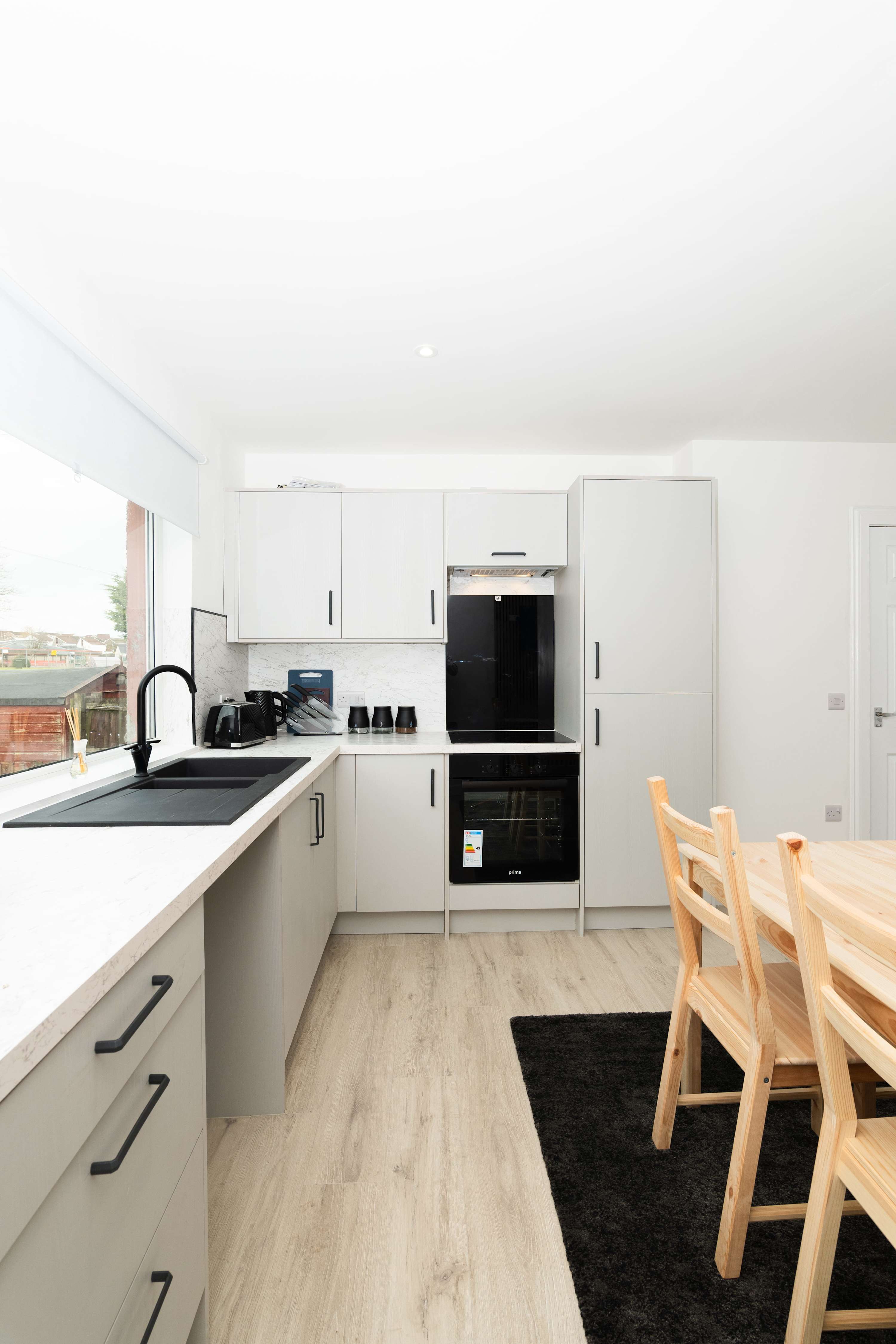 Parking - Wi-Fi -Near Falkirk & Stirling -Sleeps 6 in High Street 24 FK4 1DA - Property image 38 - VivreStays
