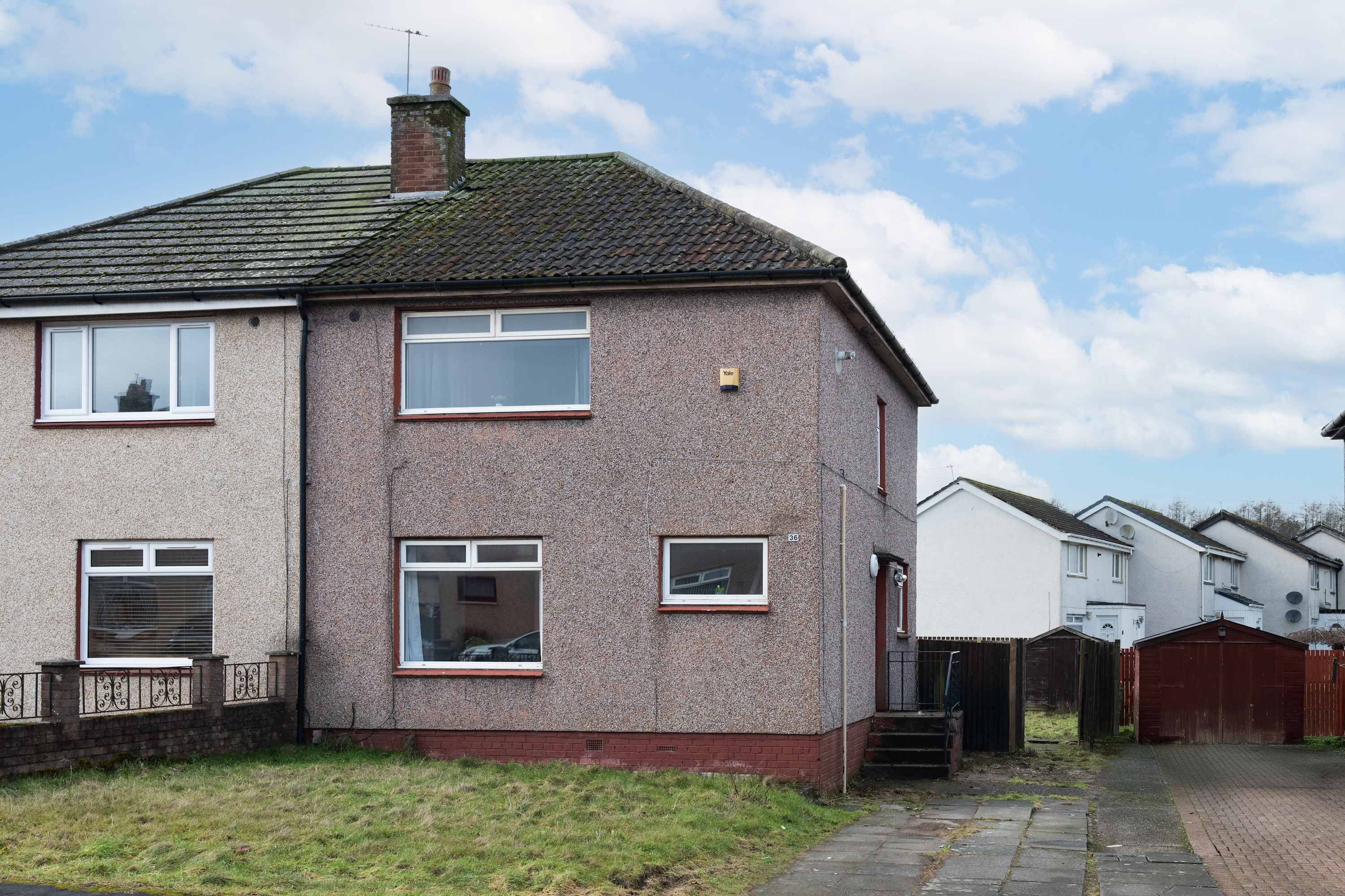 Parking - Wi-Fi -Near Falkirk & Stirling -Sleeps 6 in High Street 24 FK4 1DA - Property image 42 - VivreStays