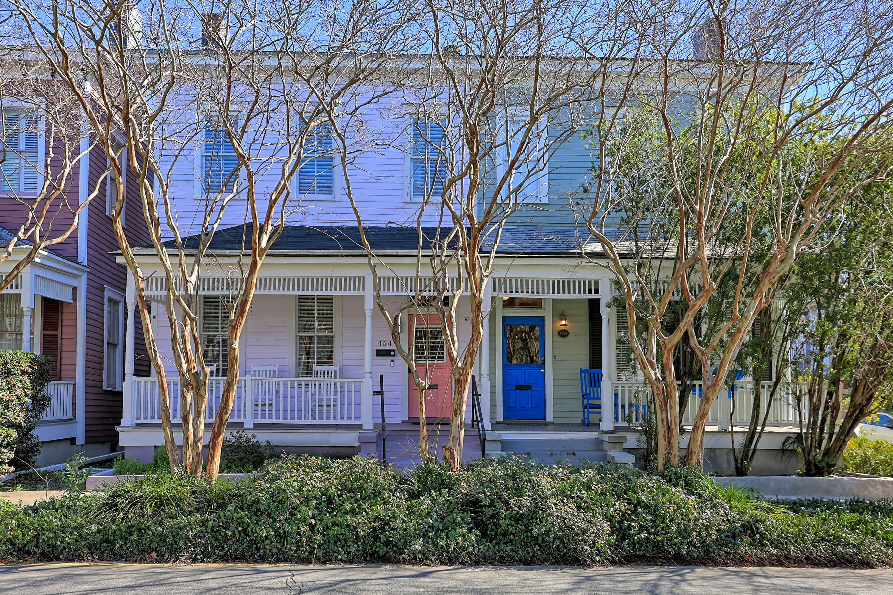 Lovely Victorian Beauty in Heart of Downtown!