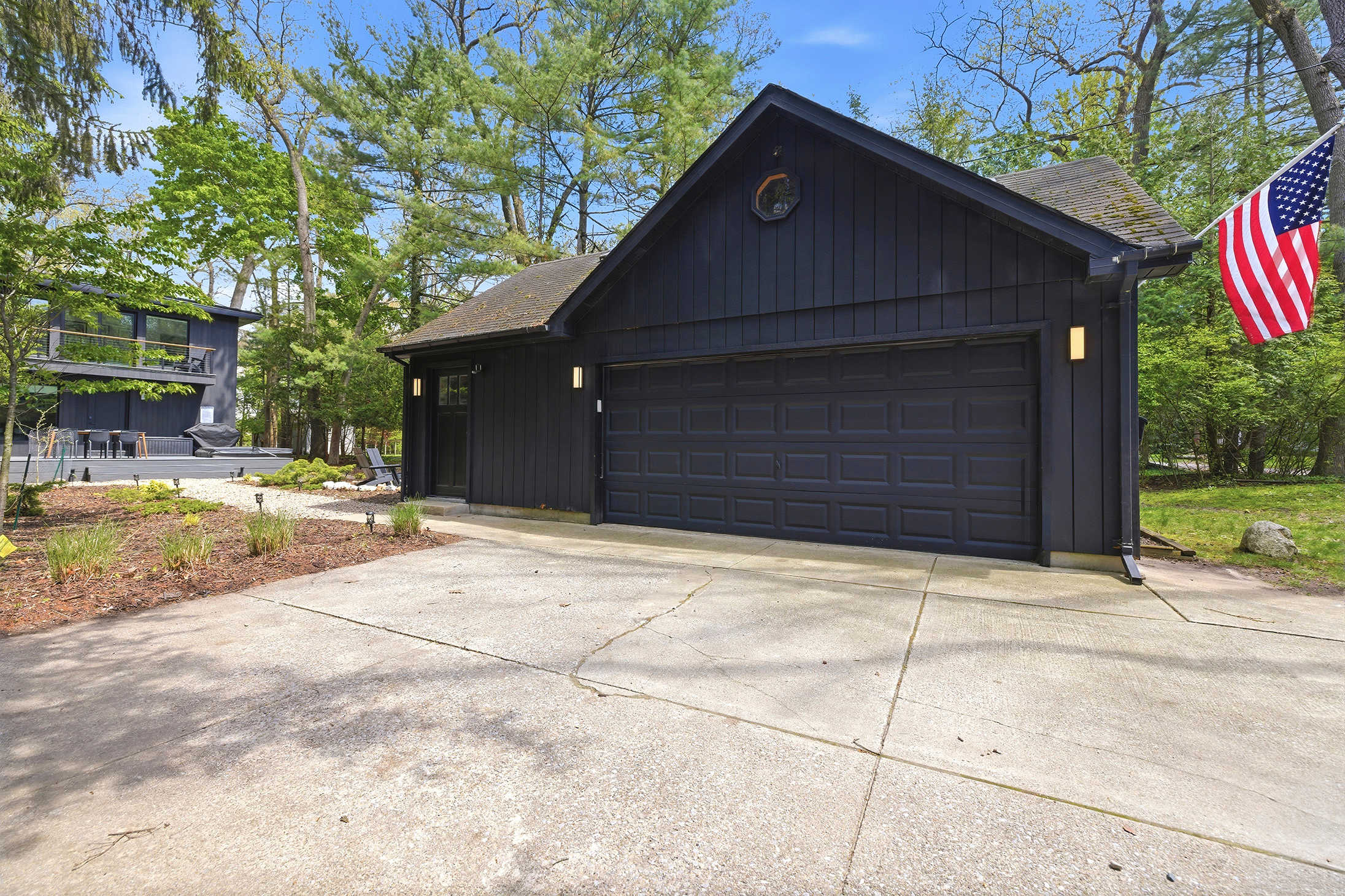 Proof that black isn’t just a color, it’s a statement. Garage goals, anyone?