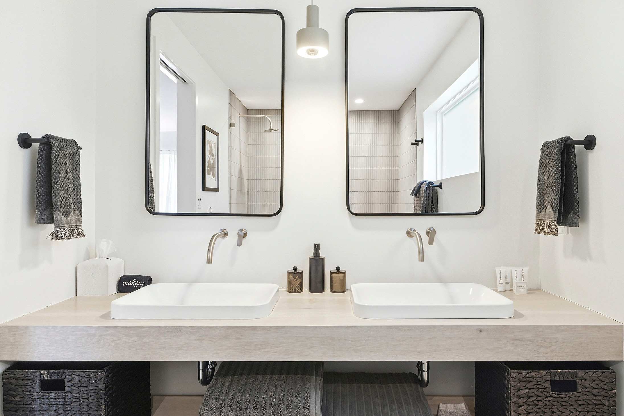 This isn’t just a bathroom, it’s a getting-ready sanctuary. Two sinks, no waiting!