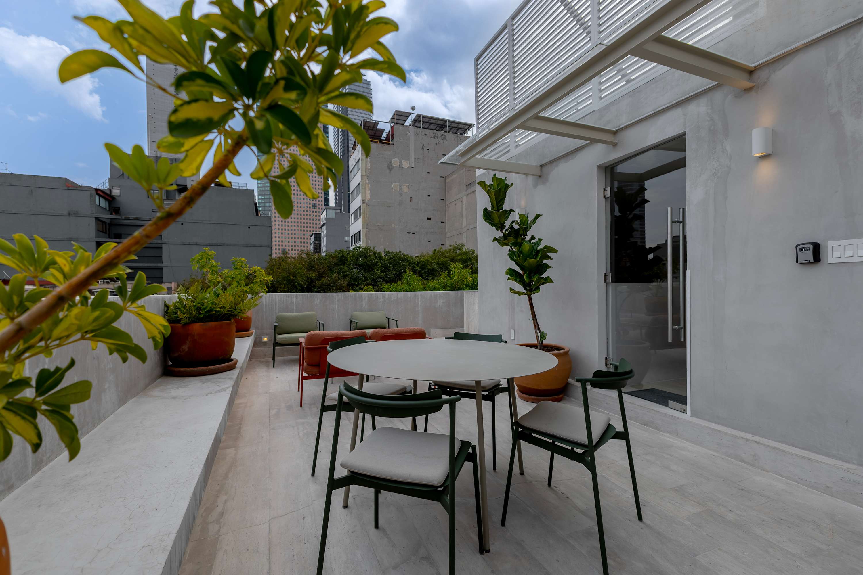 Capitalia | Casa Hugo Anzures Near Polanco