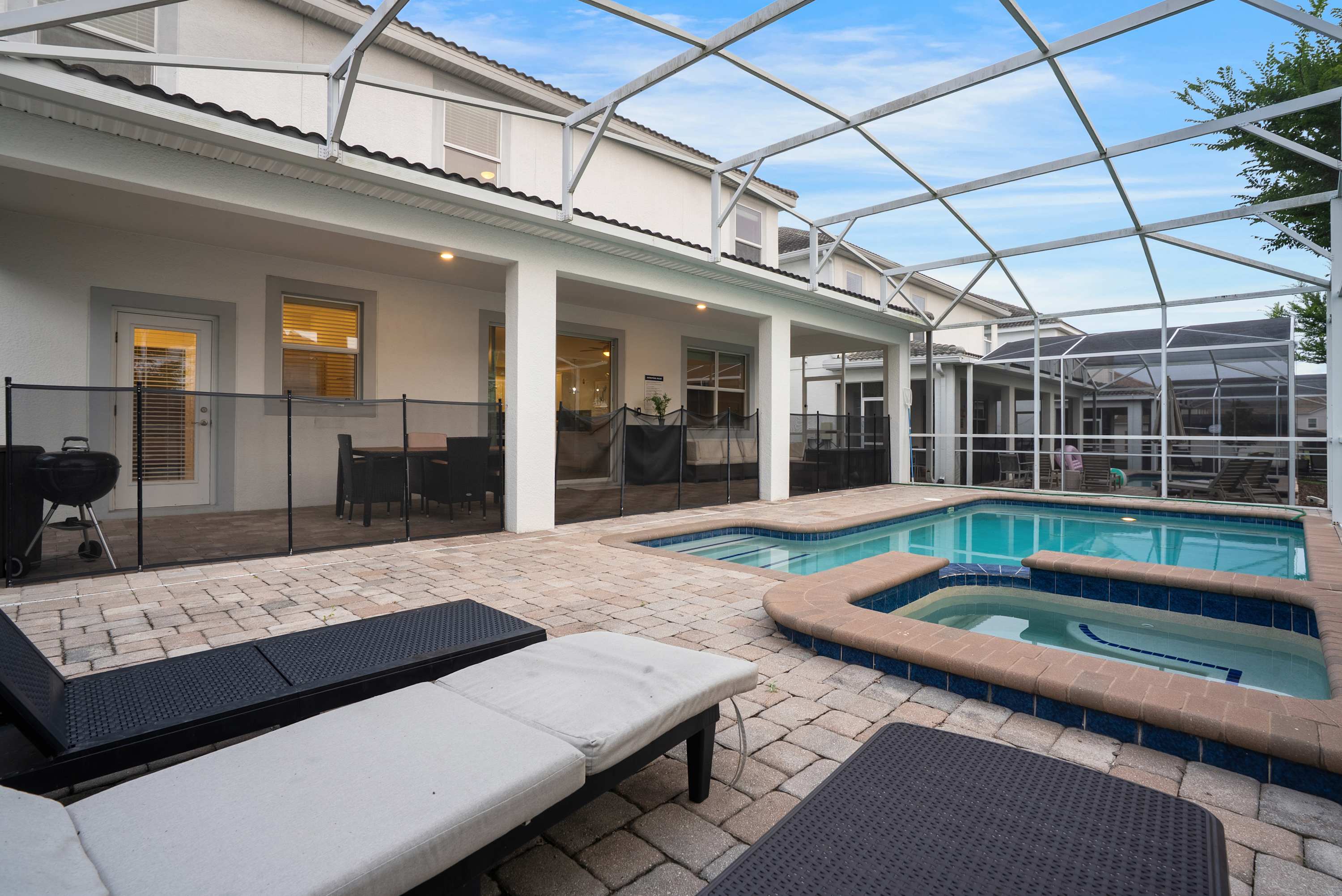 8BR family retreat w/ game room & pool