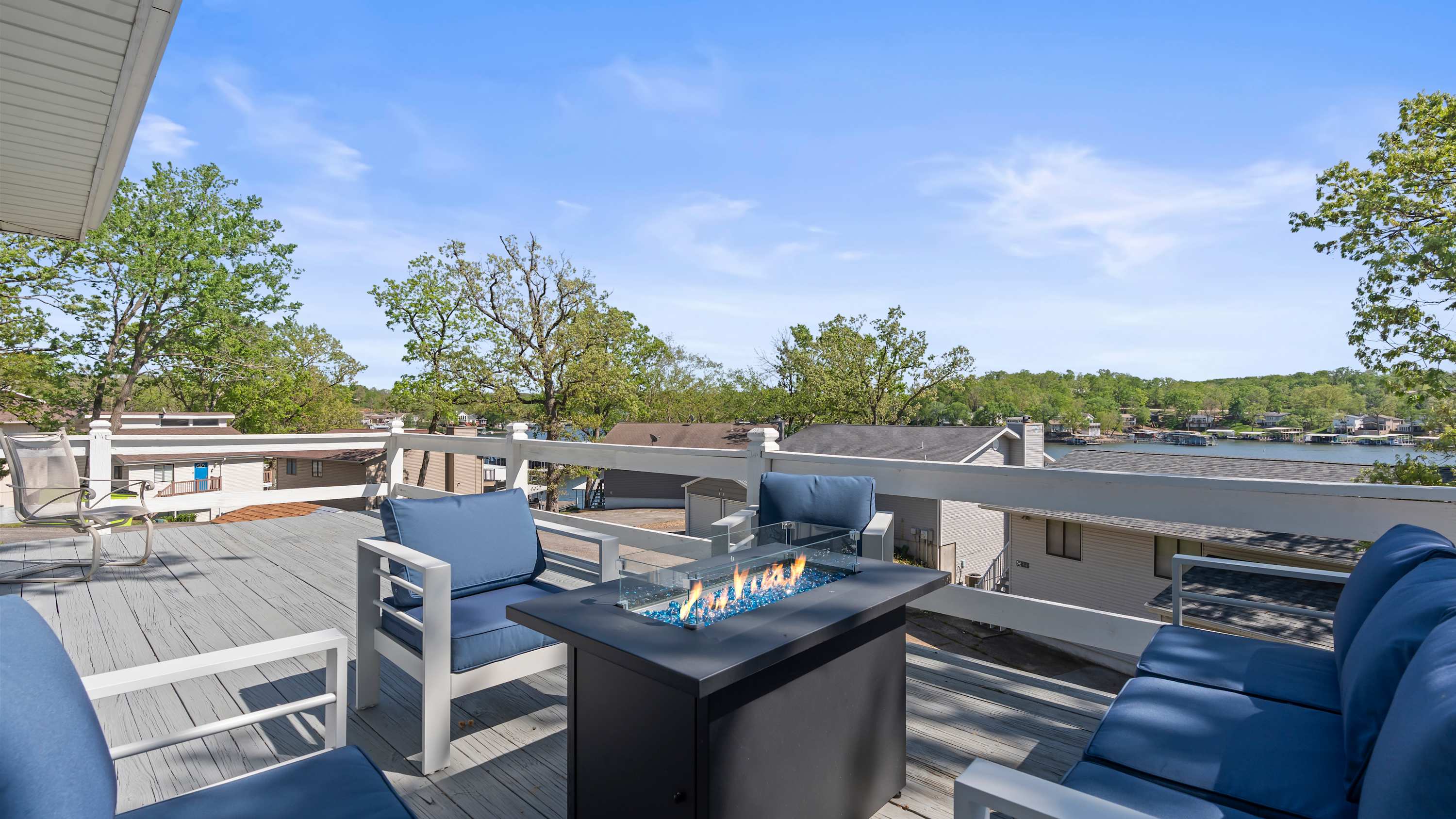 Where lake breezes meet relaxation