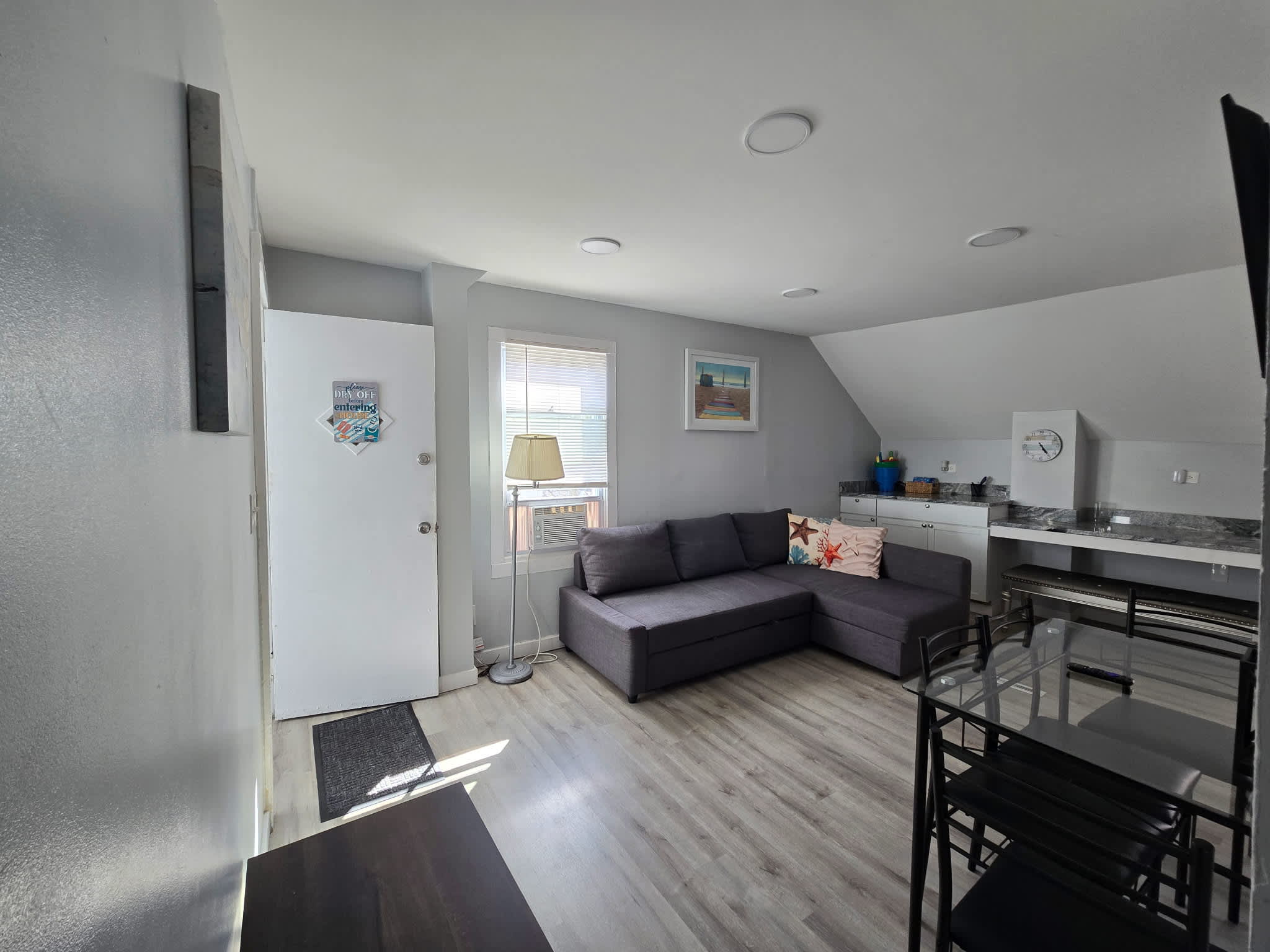 Living Room — photo 5